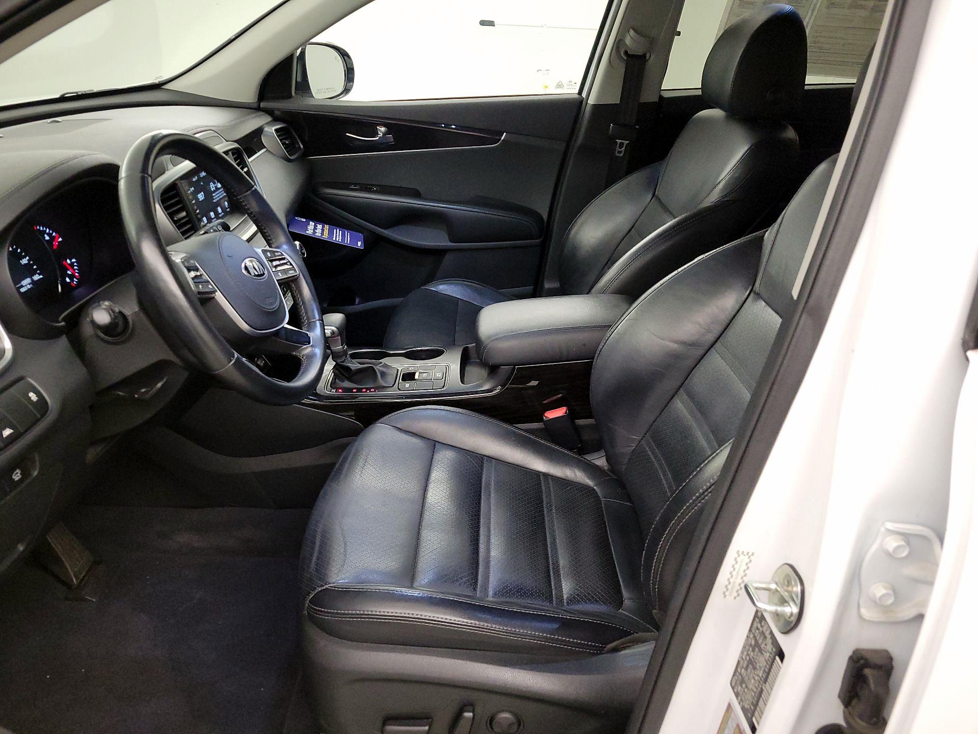 Thumbnail: 2020 Kia Sorento - 11