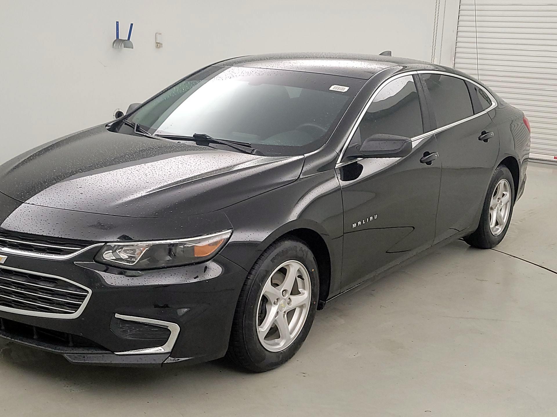 Thumbnail: 2018 Chevrolet Malibu - 3