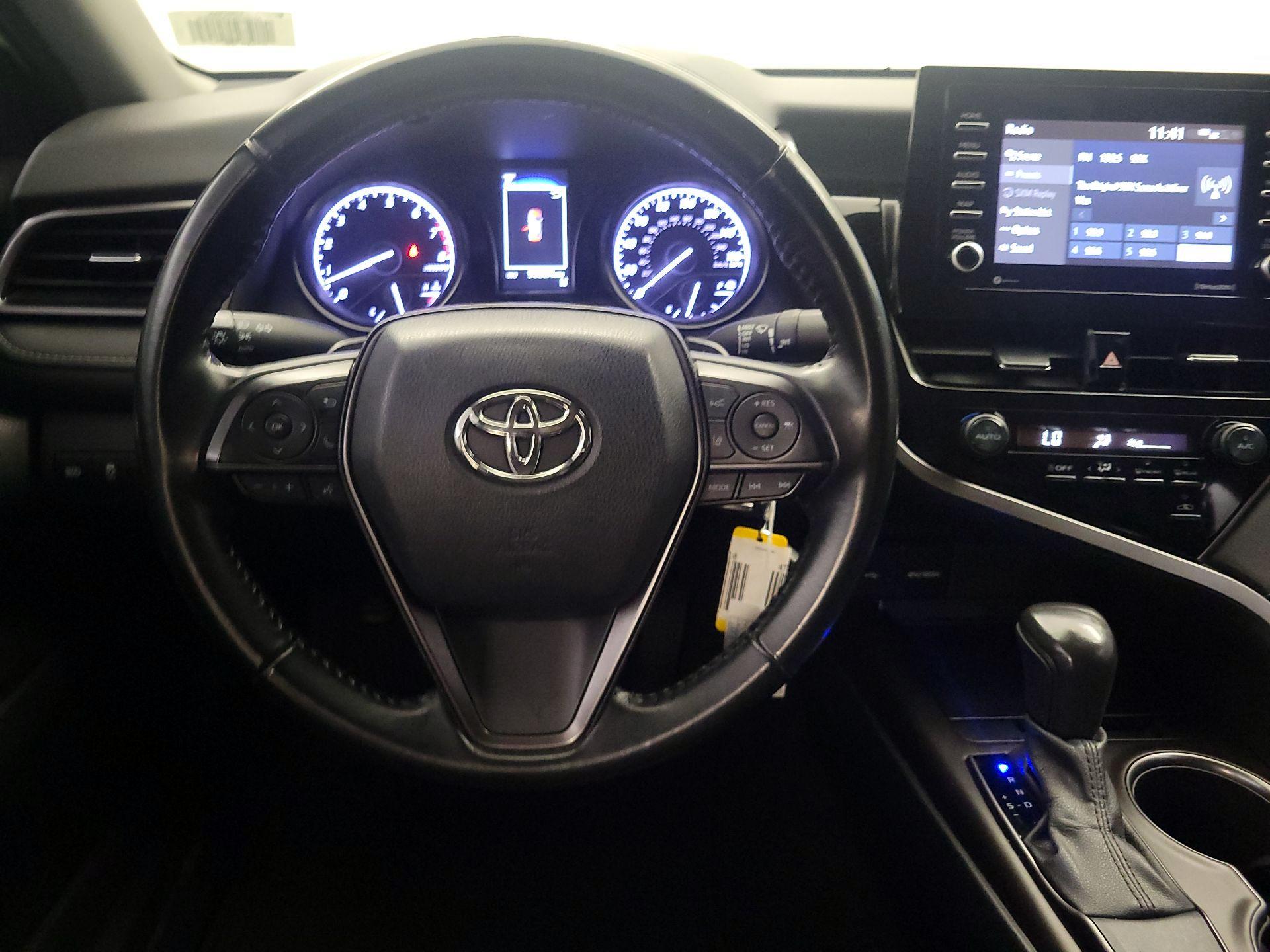 Thumbnail: 2021 Toyota Camry - 10