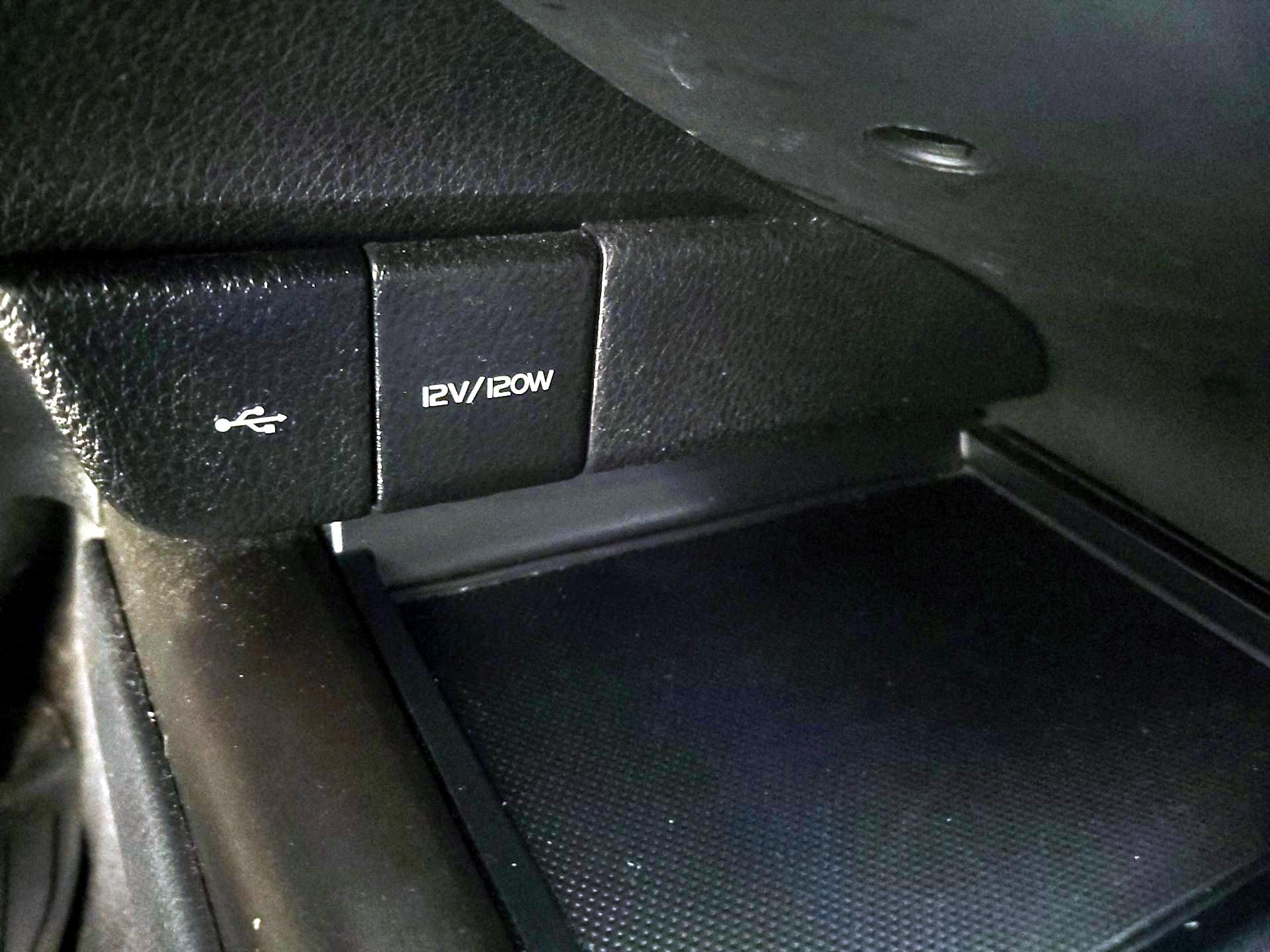 Thumbnail: 2021 Toyota Camry - 18