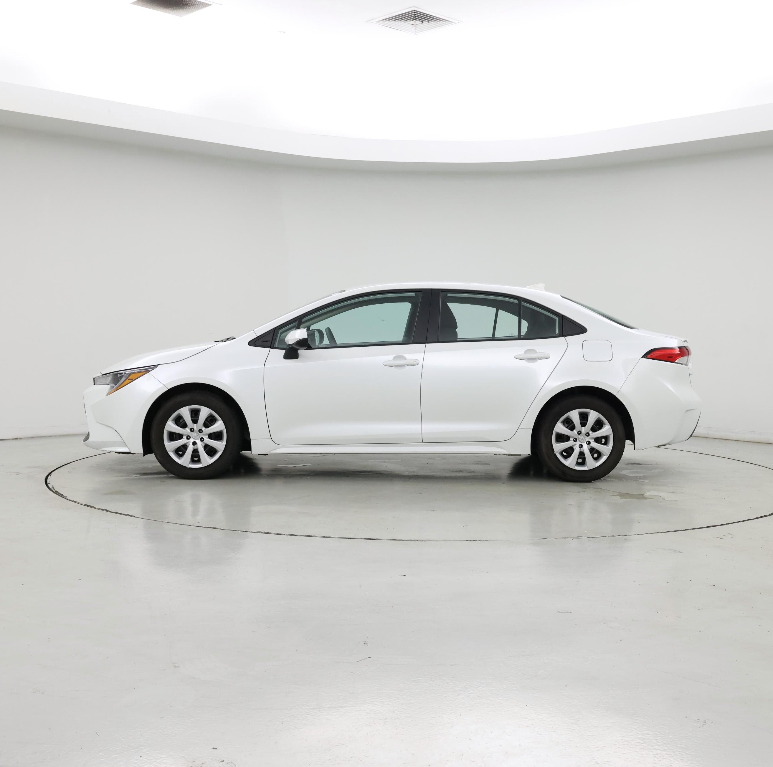 Thumbnail: 2022 Toyota Corolla - 3