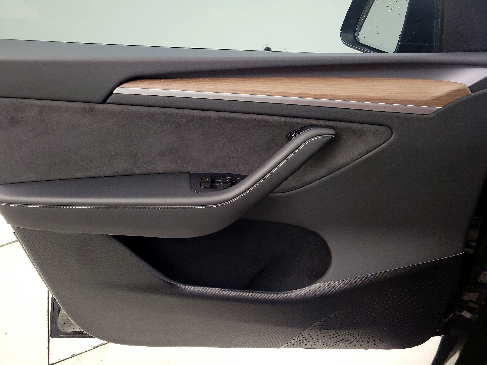 Thumbnail: 2023 Tesla Model Y - 12