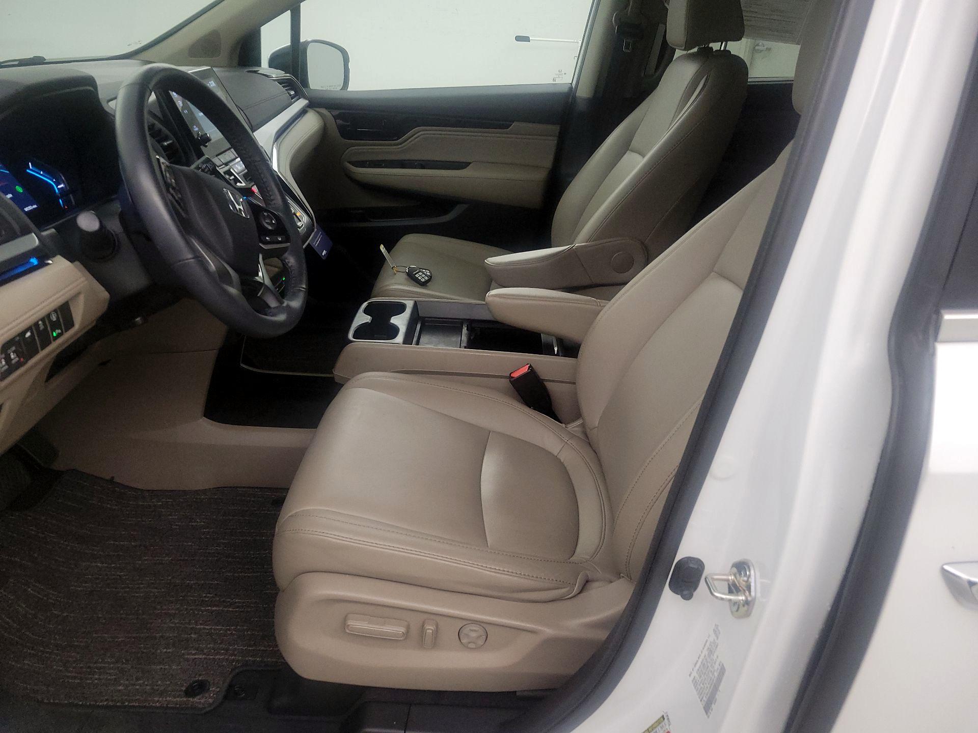 Thumbnail: 2021 Honda Odyssey - 11