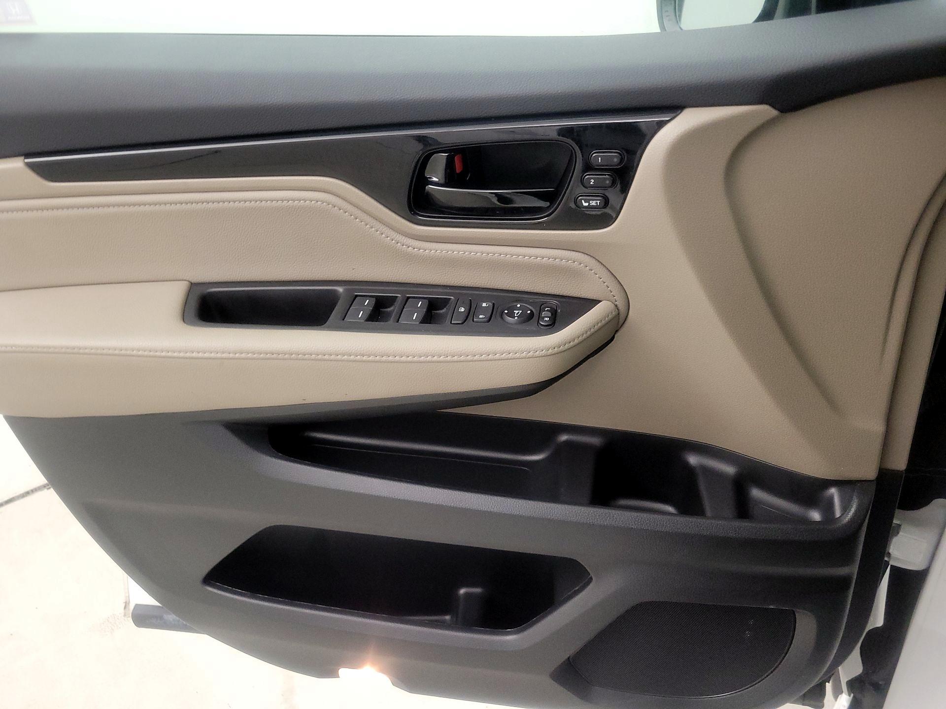 Thumbnail: 2021 Honda Odyssey - 12