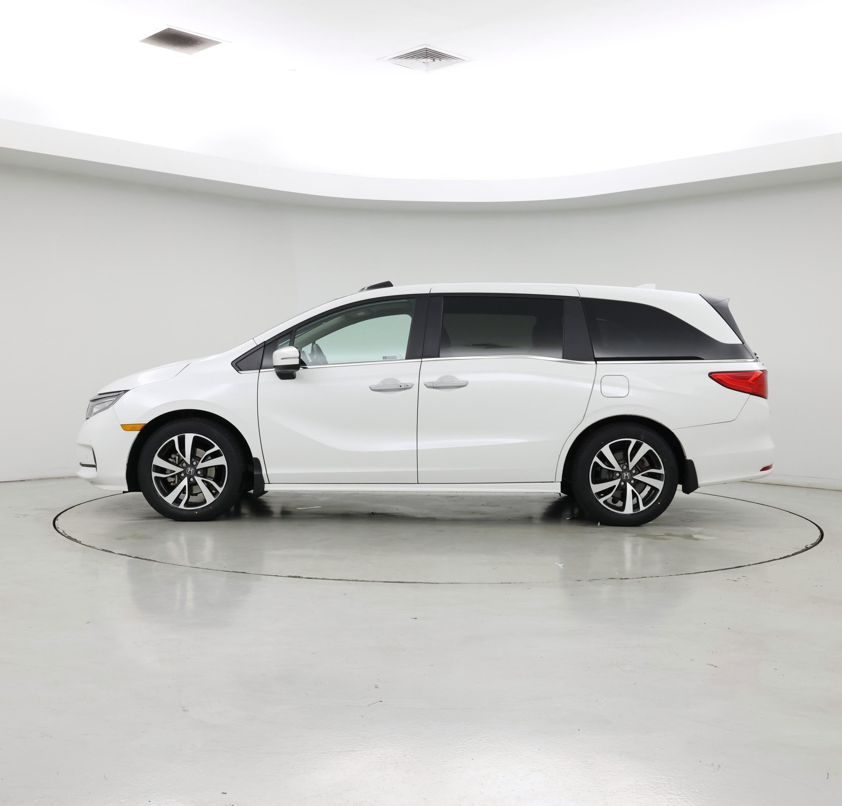 Thumbnail: 2021 Honda Odyssey - 3