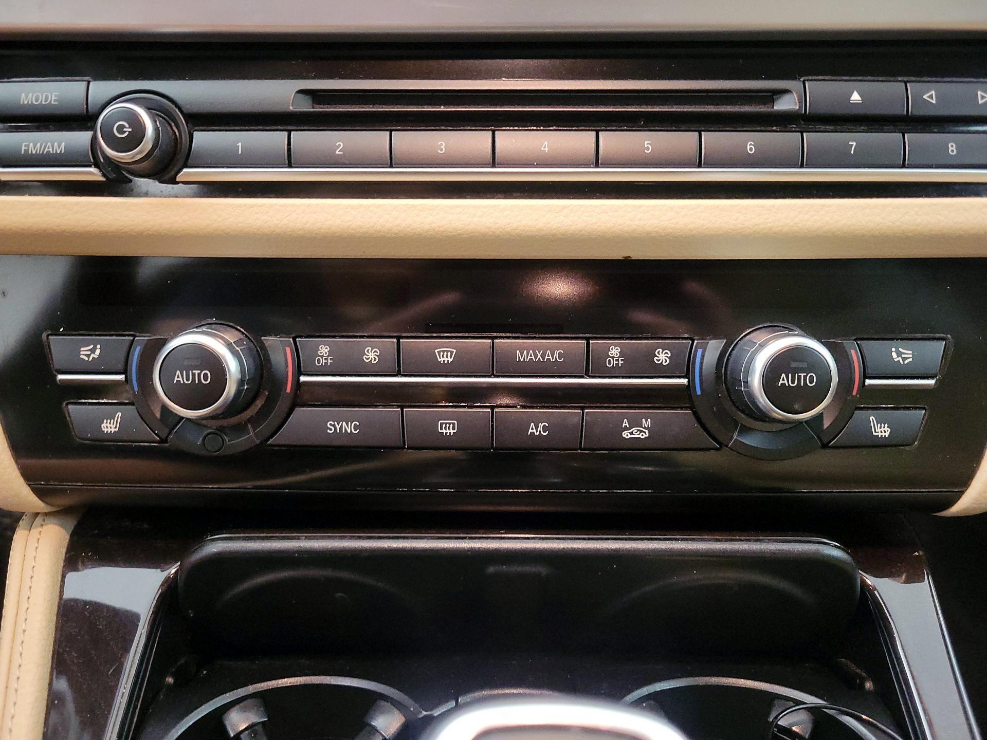 Thumbnail: 2016 BMW 5 Series - 16