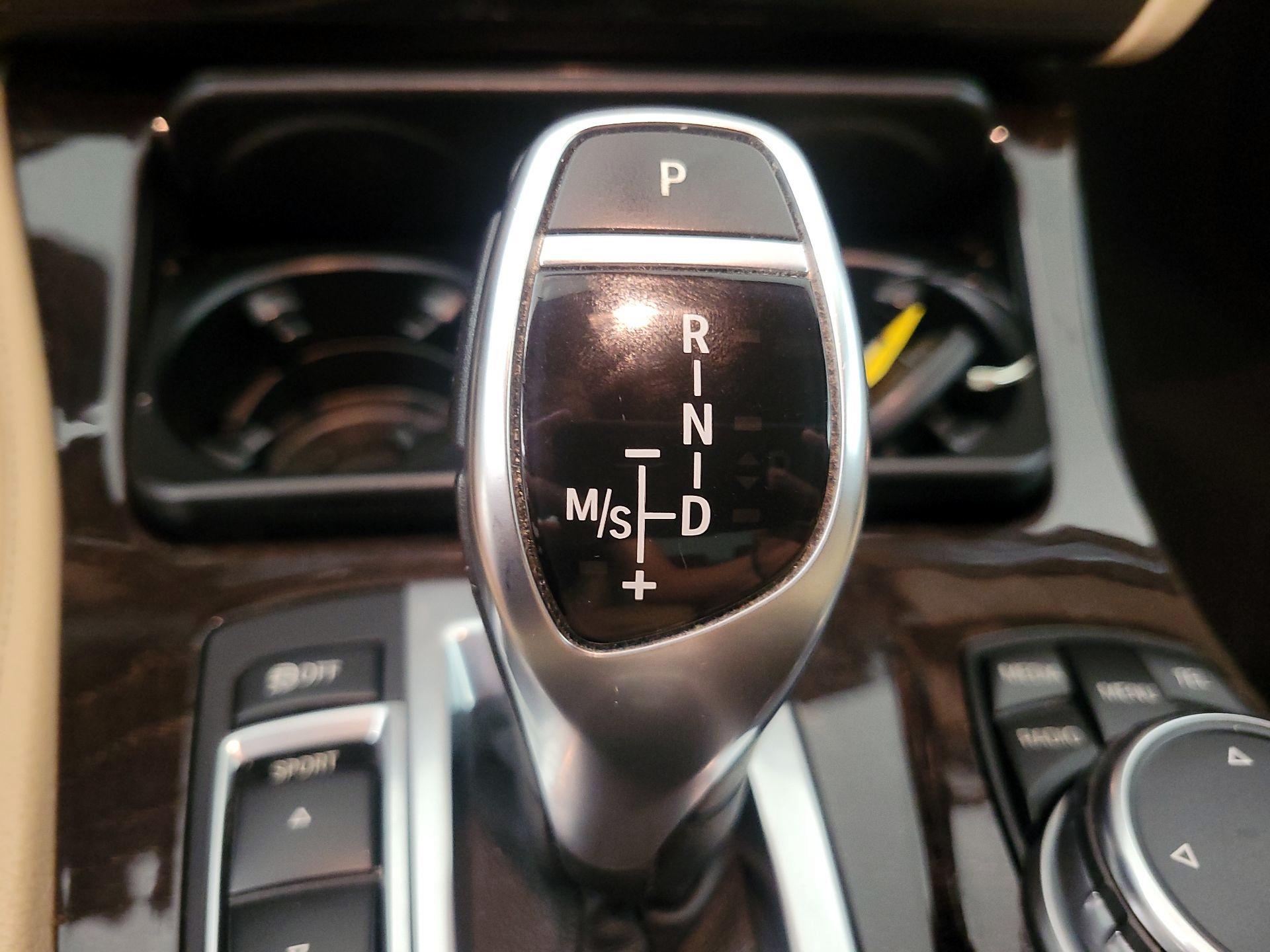 Thumbnail: 2016 BMW 5 Series - 17
