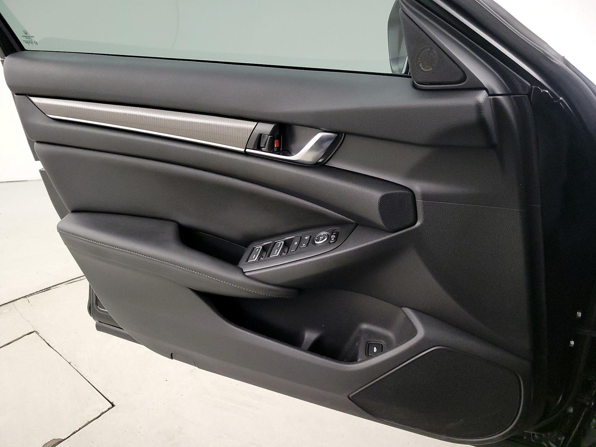 Thumbnail: 2019 Honda Accord - 12