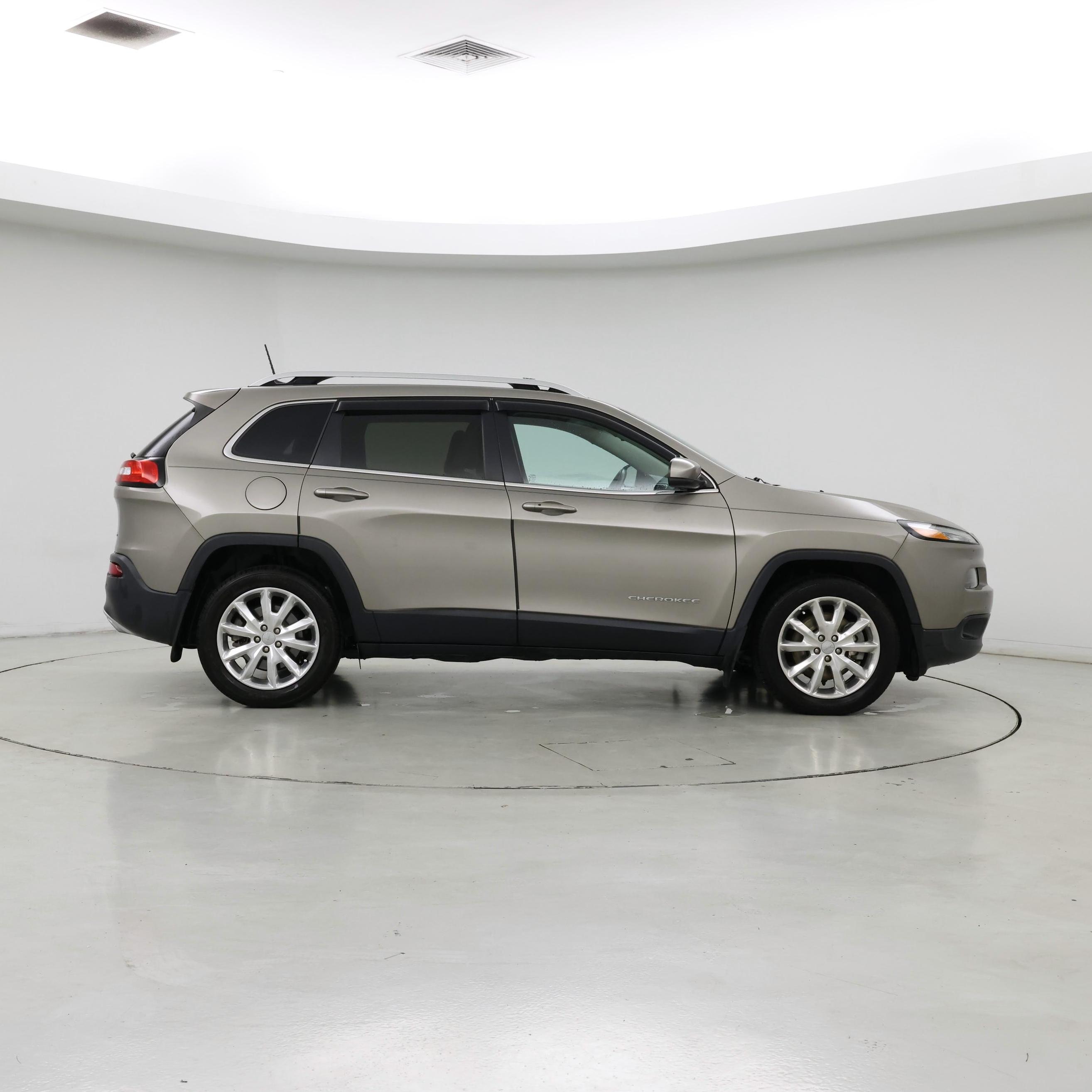 Thumbnail: 2017 Jeep Cherokee - 7