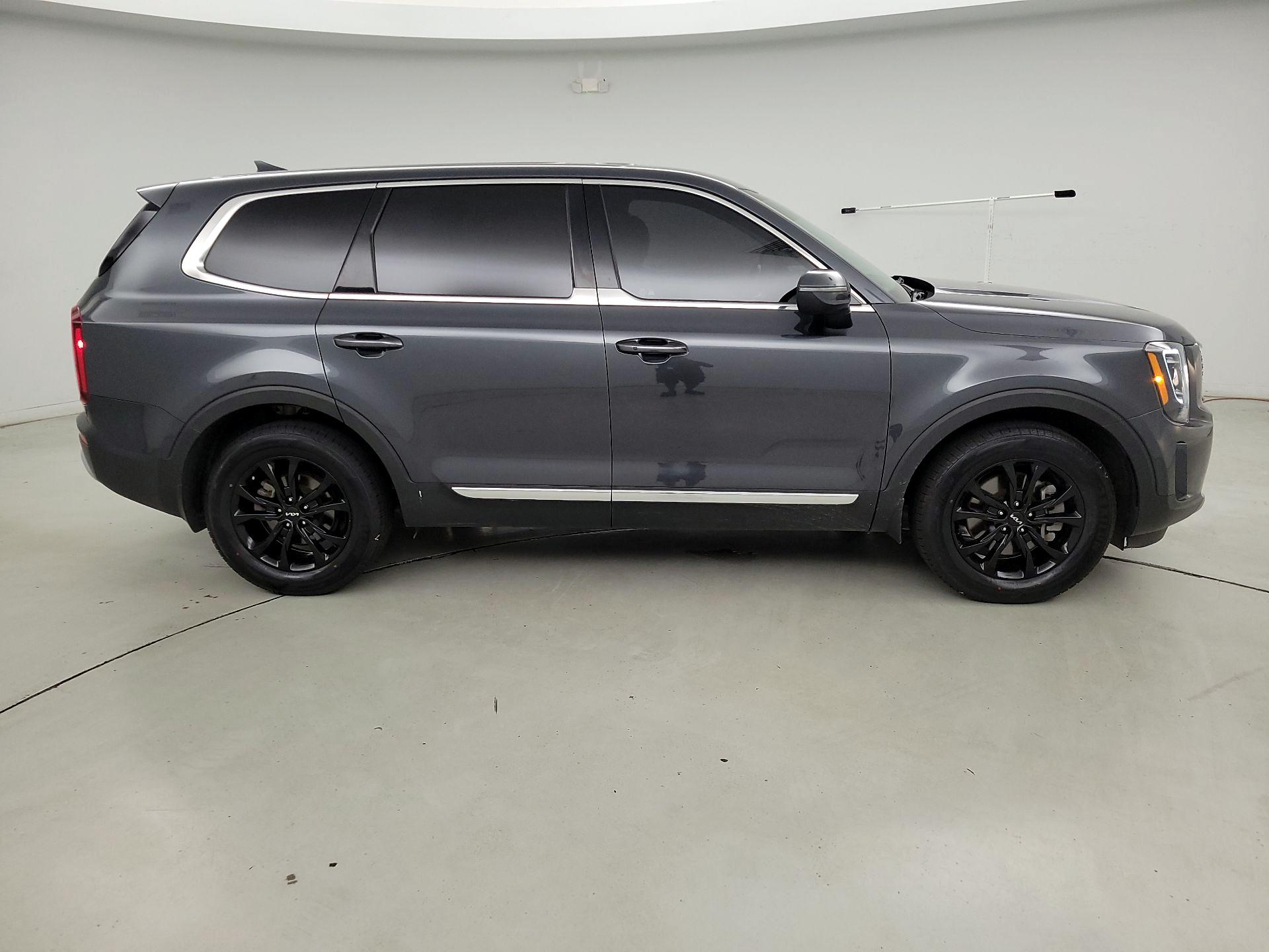 Thumbnail: 2022 Kia Telluride - 4