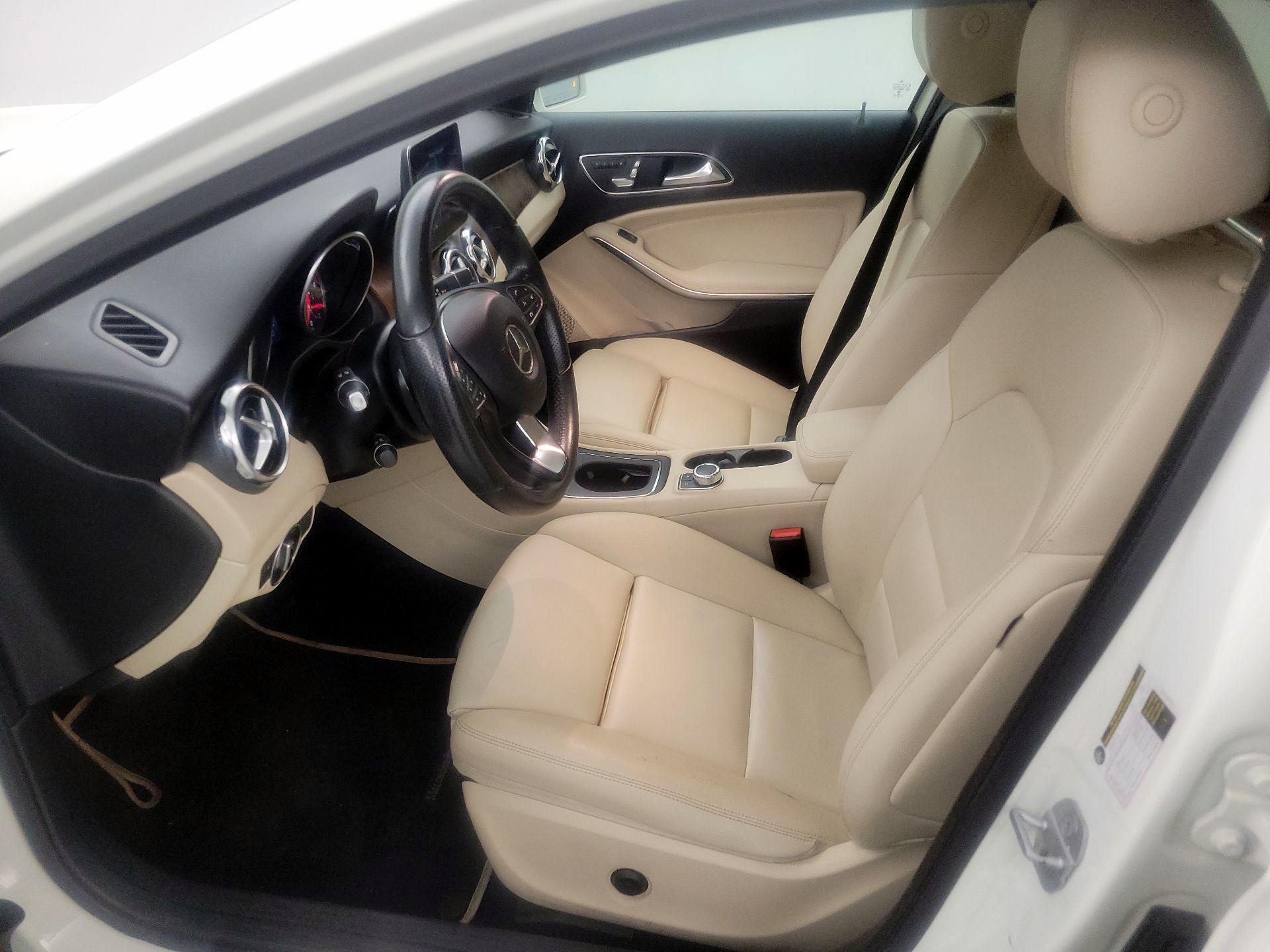 Thumbnail: 2018 Mercedes-Benz GLA - 11