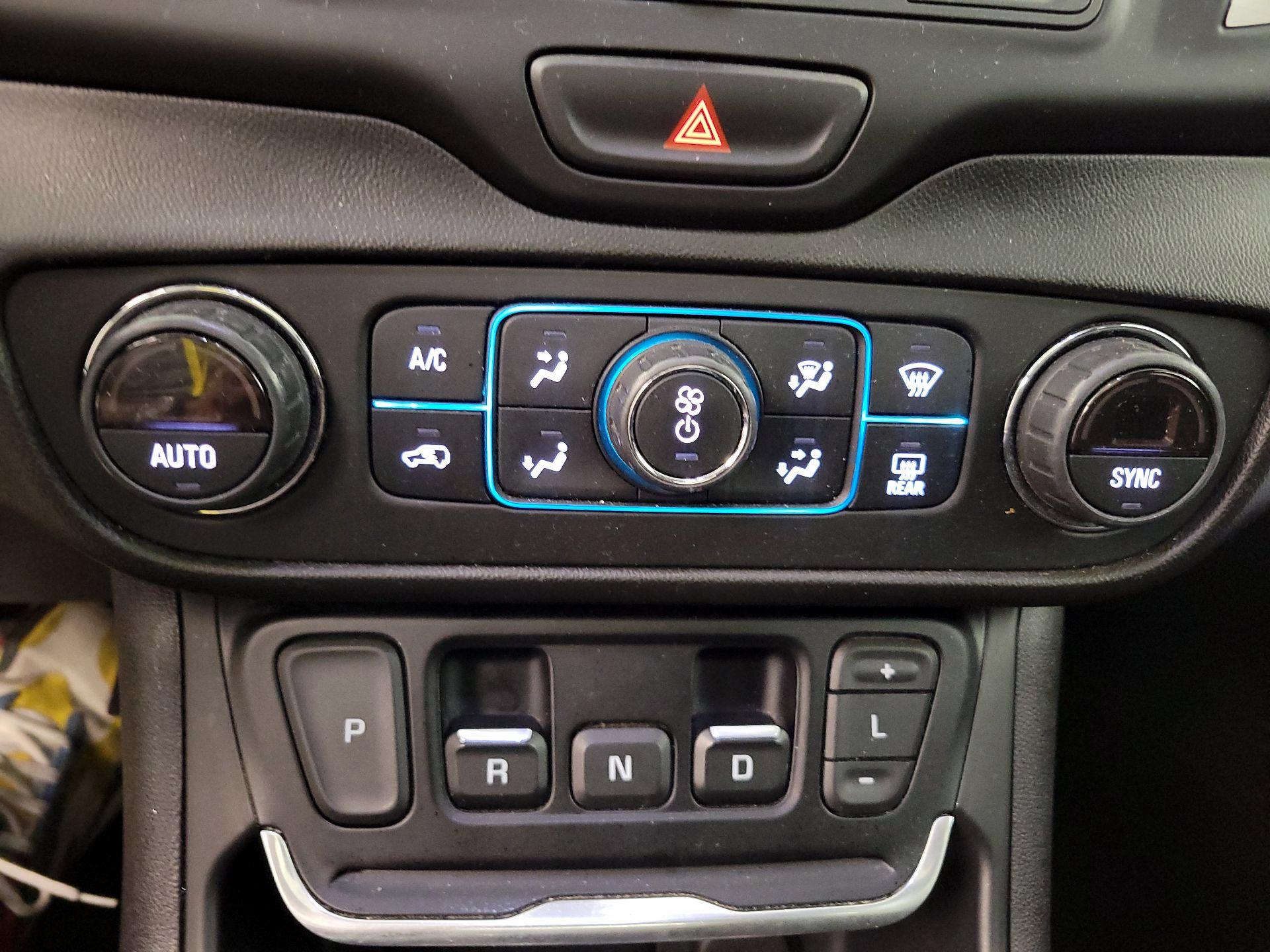 Thumbnail: 2021 GMC Terrain - 16