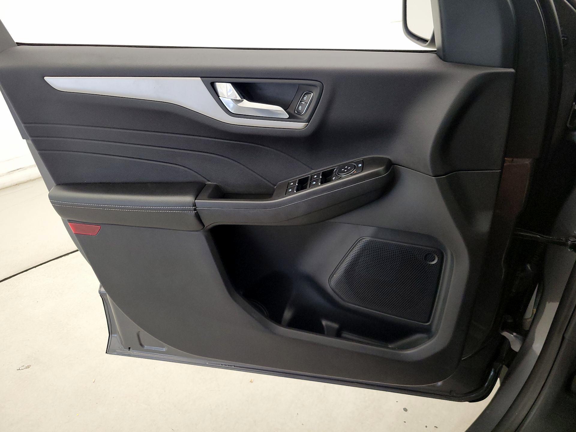 Thumbnail: 2021 Ford Escape - 12