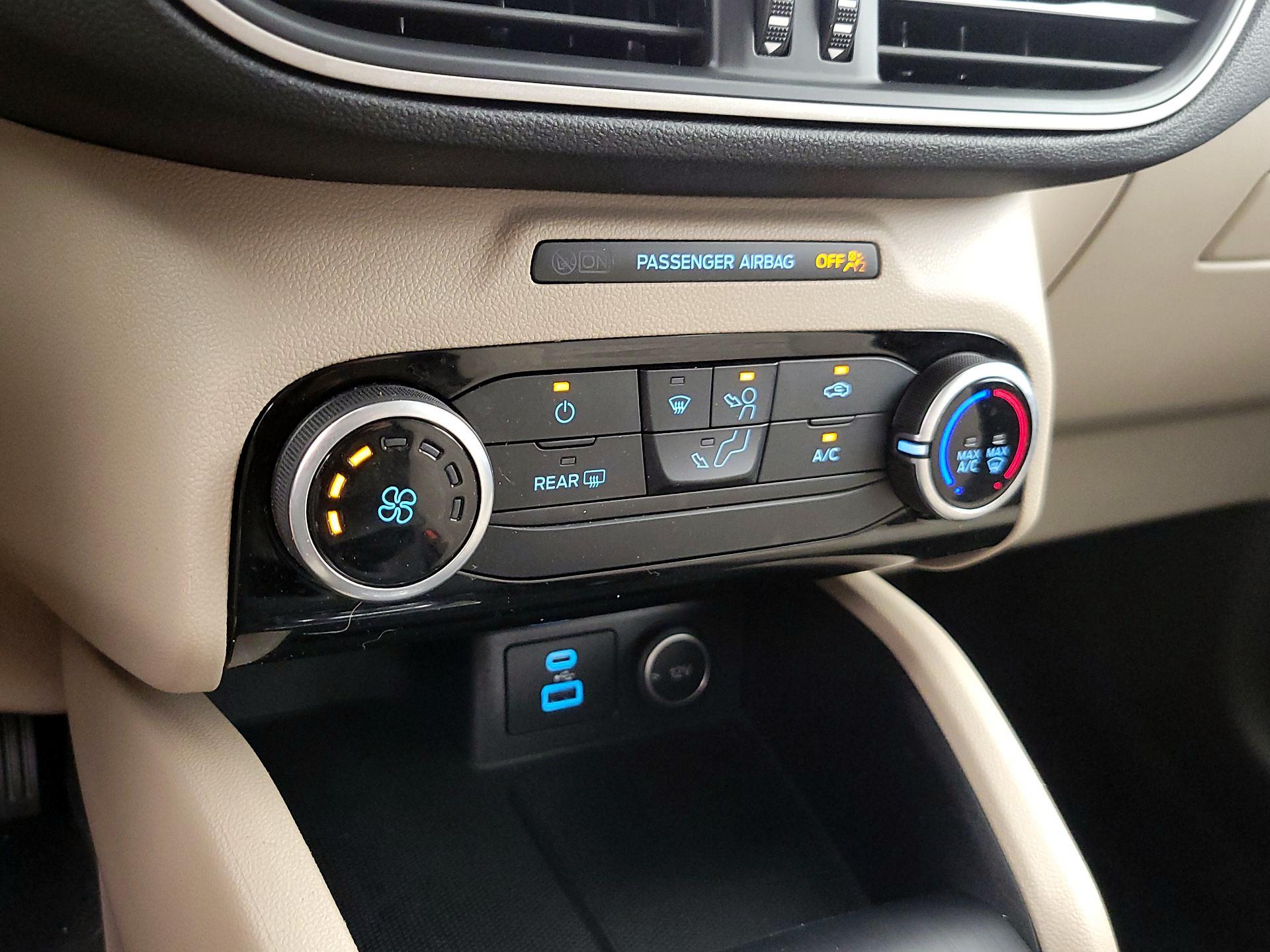 Thumbnail: 2021 Ford Escape - 16