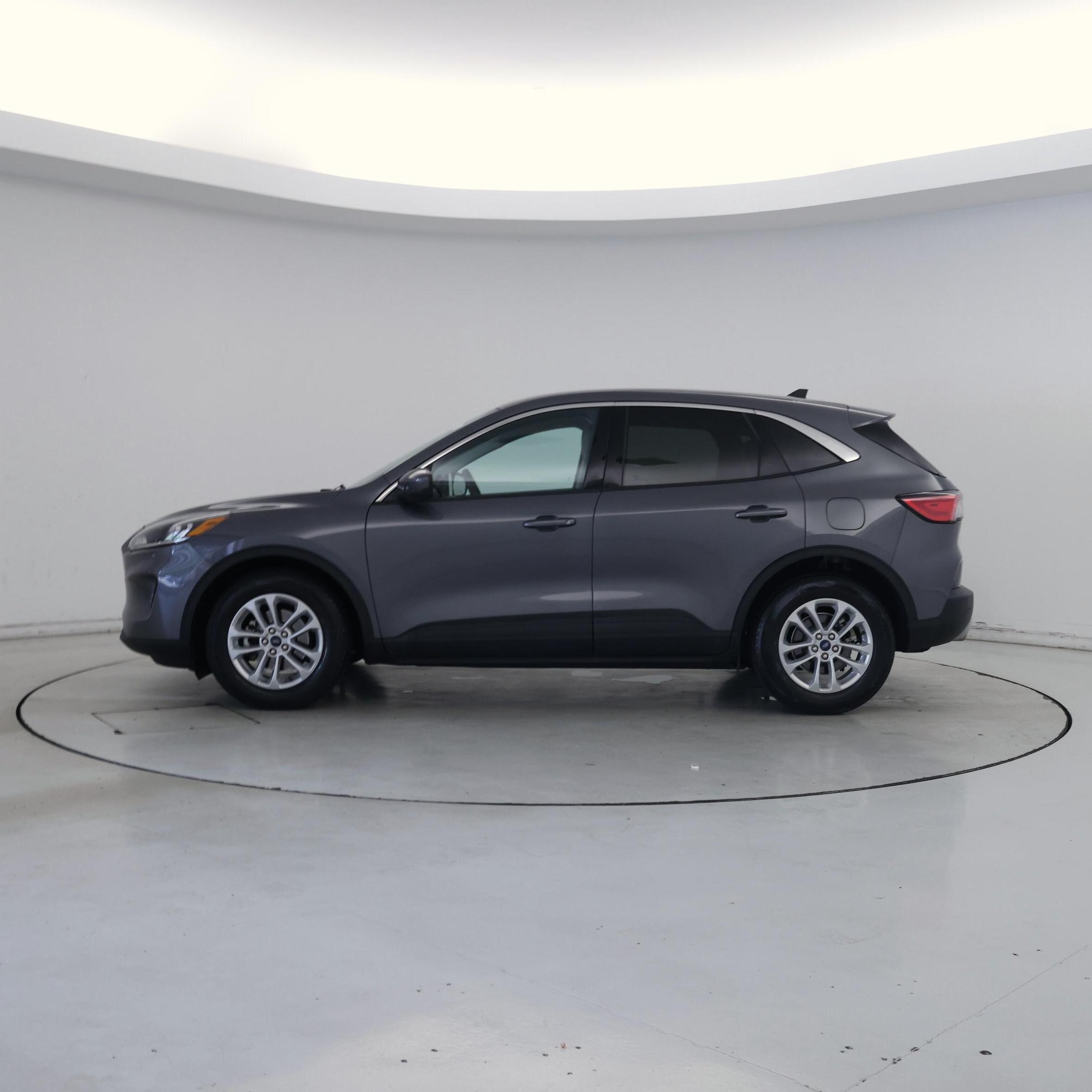 Thumbnail: 2021 Ford Escape - 3