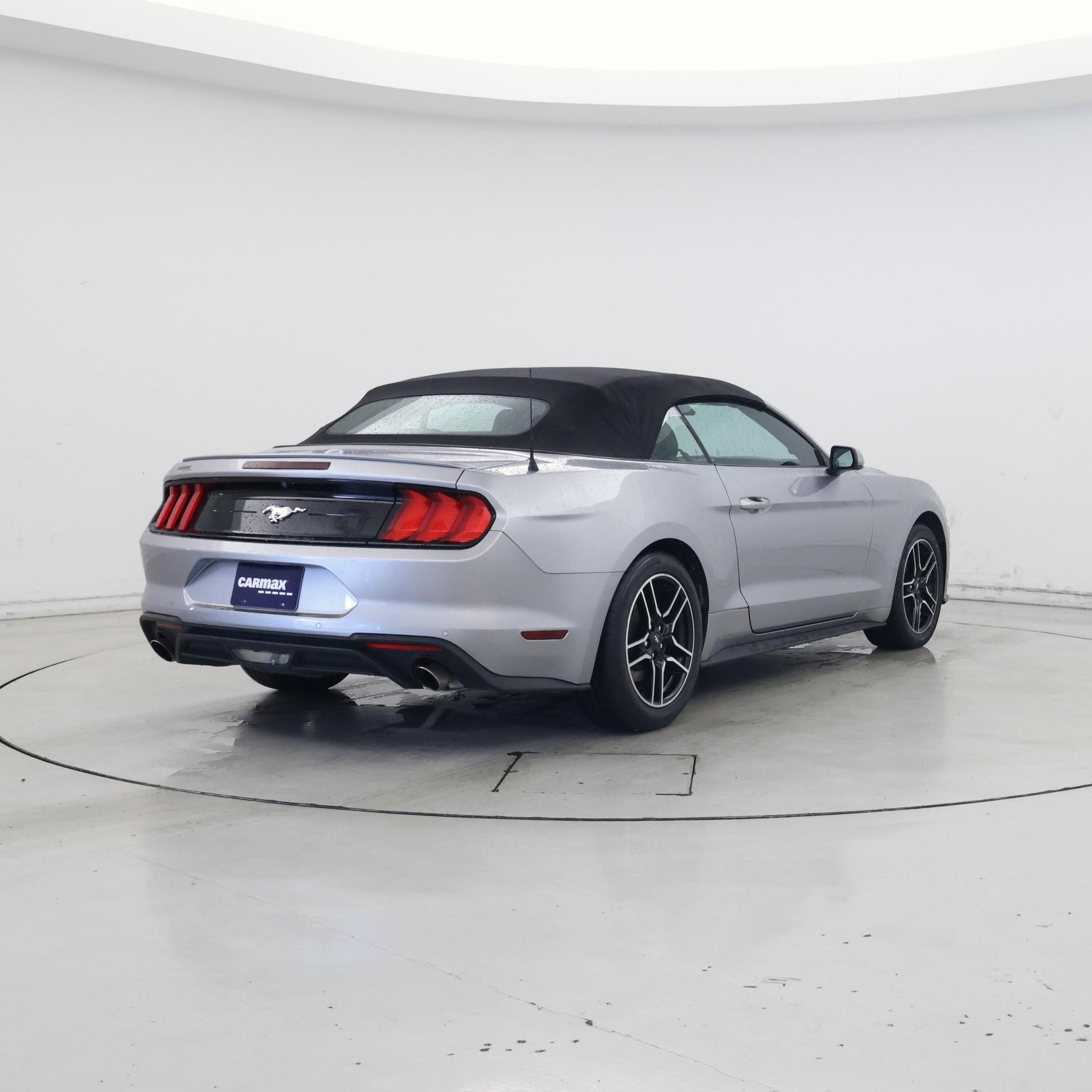 Thumbnail: 2022 Ford Mustang - 8