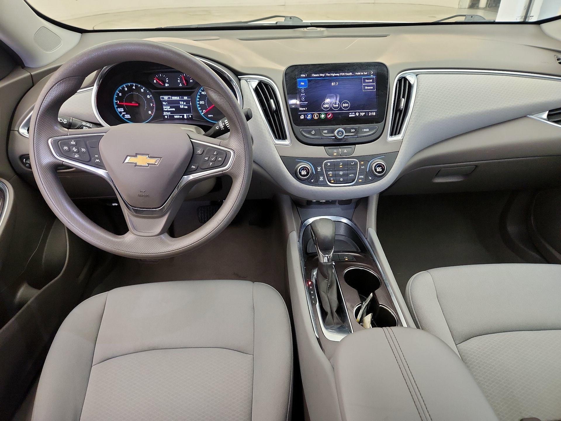 Thumbnail: 2021 Chevrolet Malibu - 9