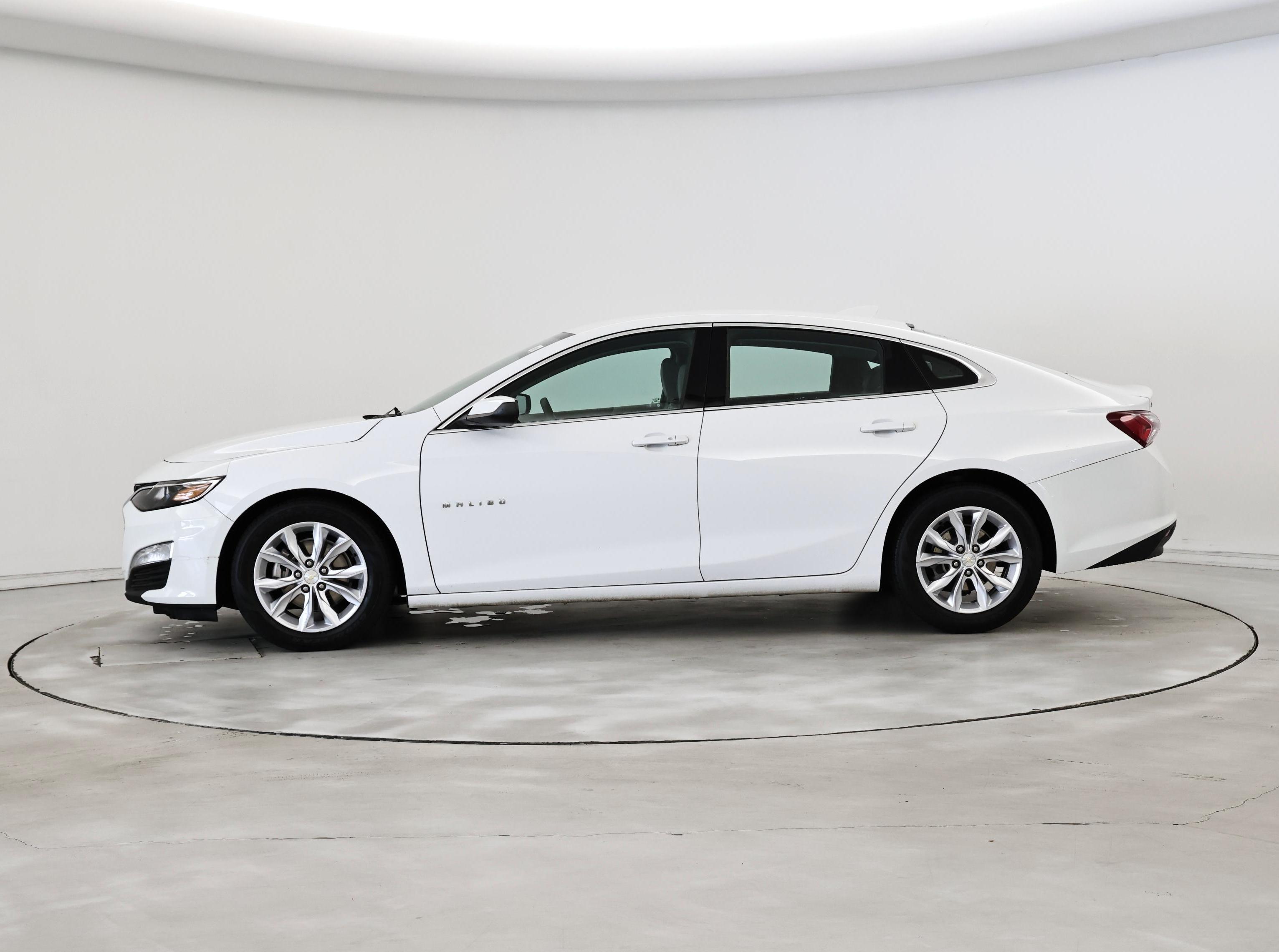 Thumbnail: 2021 Chevrolet Malibu - 3