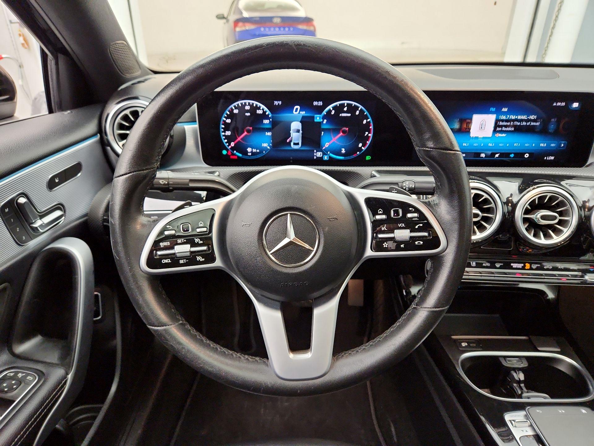 Thumbnail: 2020 Mercedes-Benz A-Class - 10