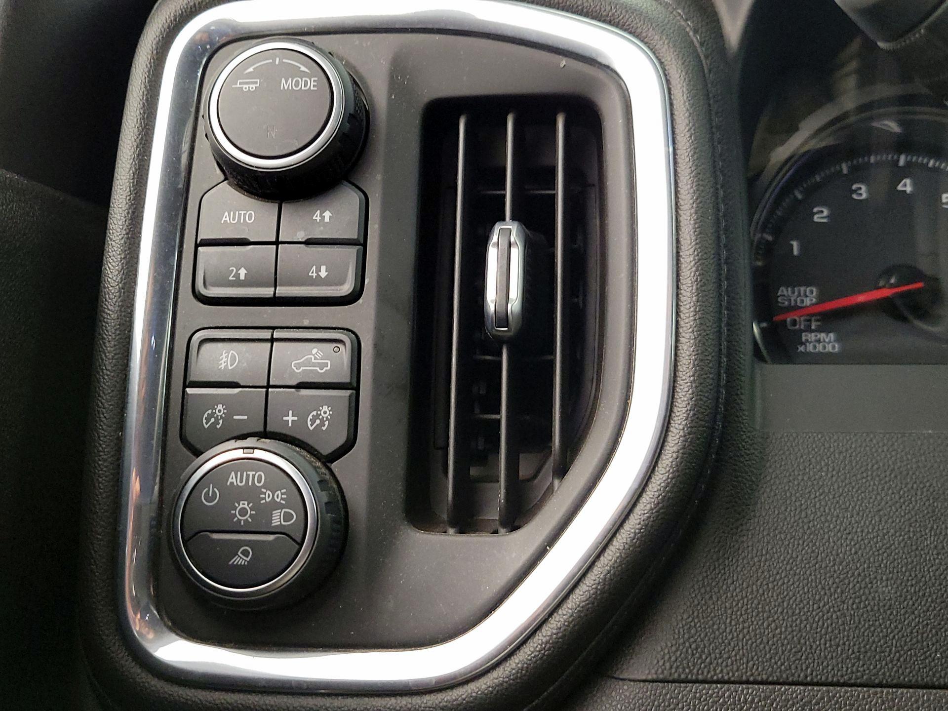 Thumbnail: 2021 Chevrolet Silverado 1500 - 13