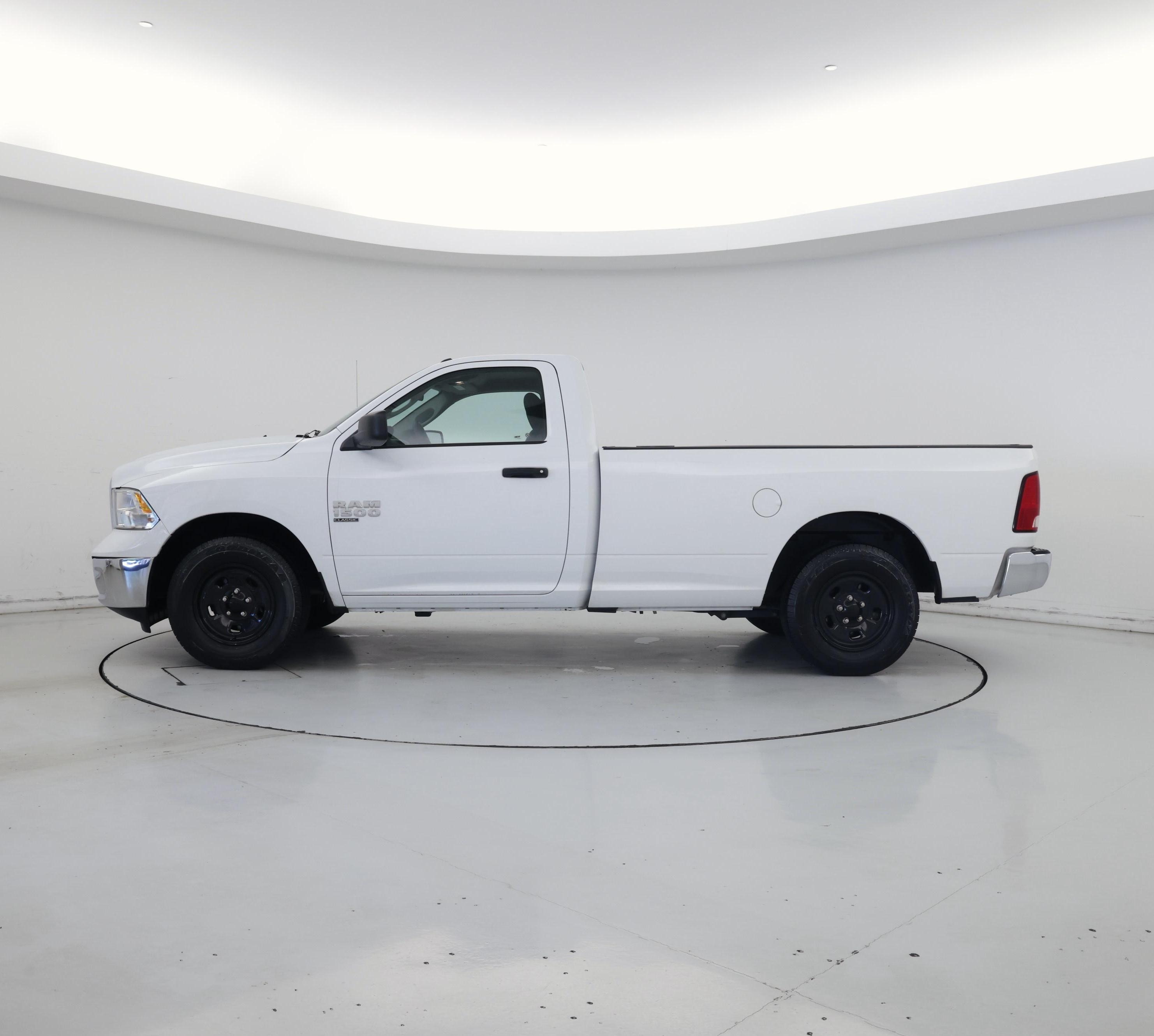Thumbnail: 2022 RAM 1500 Classic - 3