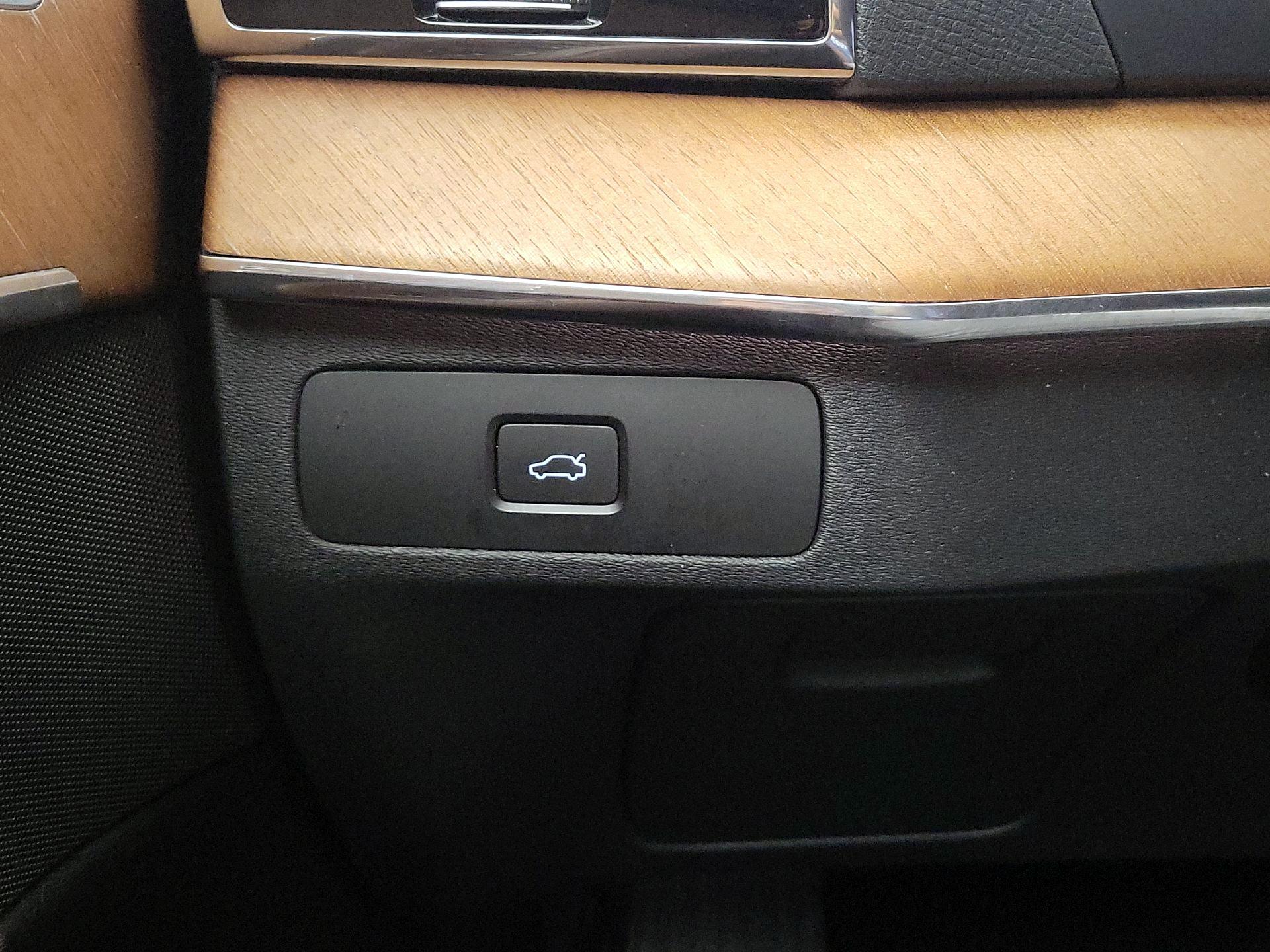 Thumbnail: 2023 Volvo XC90 - 13