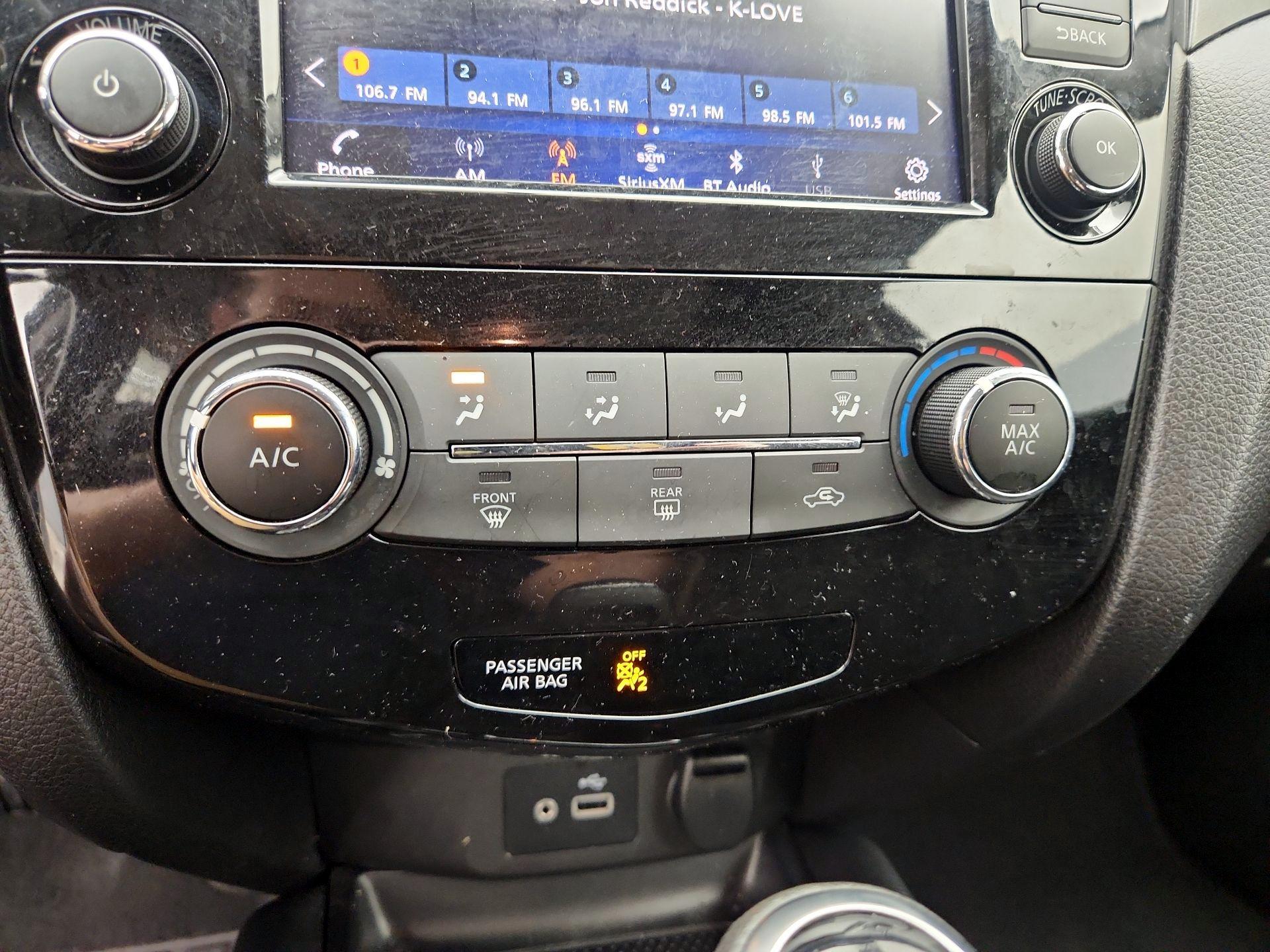 Thumbnail: 2019 Nissan Rogue Sport - 16