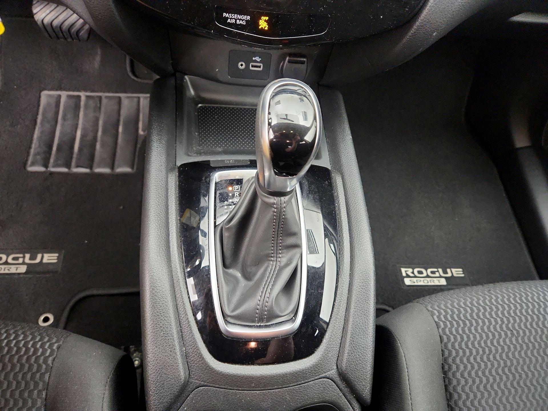 Thumbnail: 2019 Nissan Rogue Sport - 17