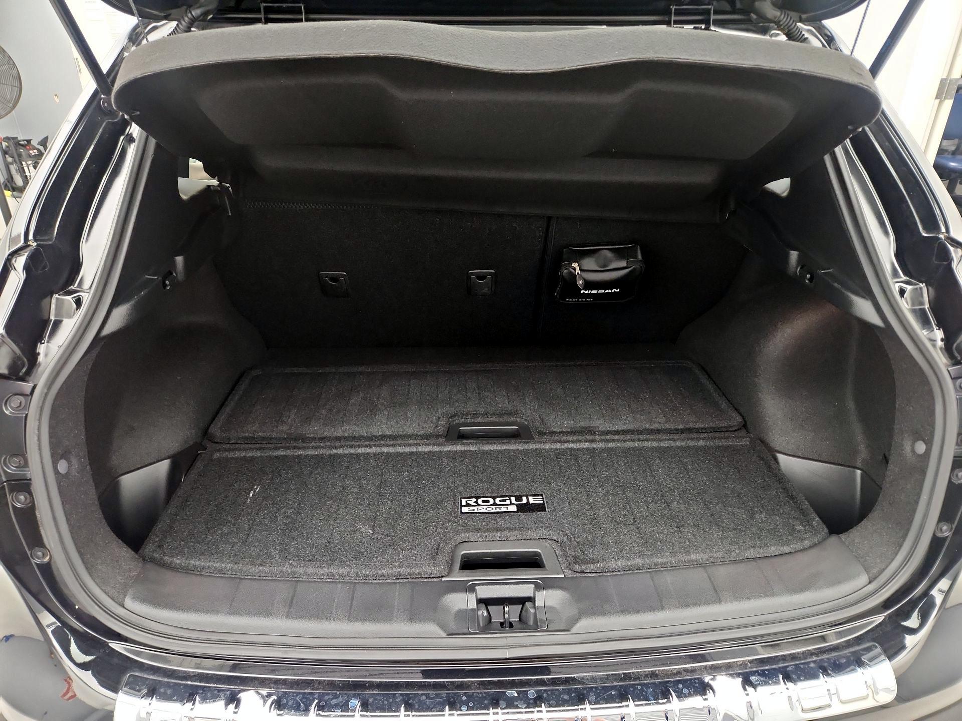 Thumbnail: 2019 Nissan Rogue Sport - 20