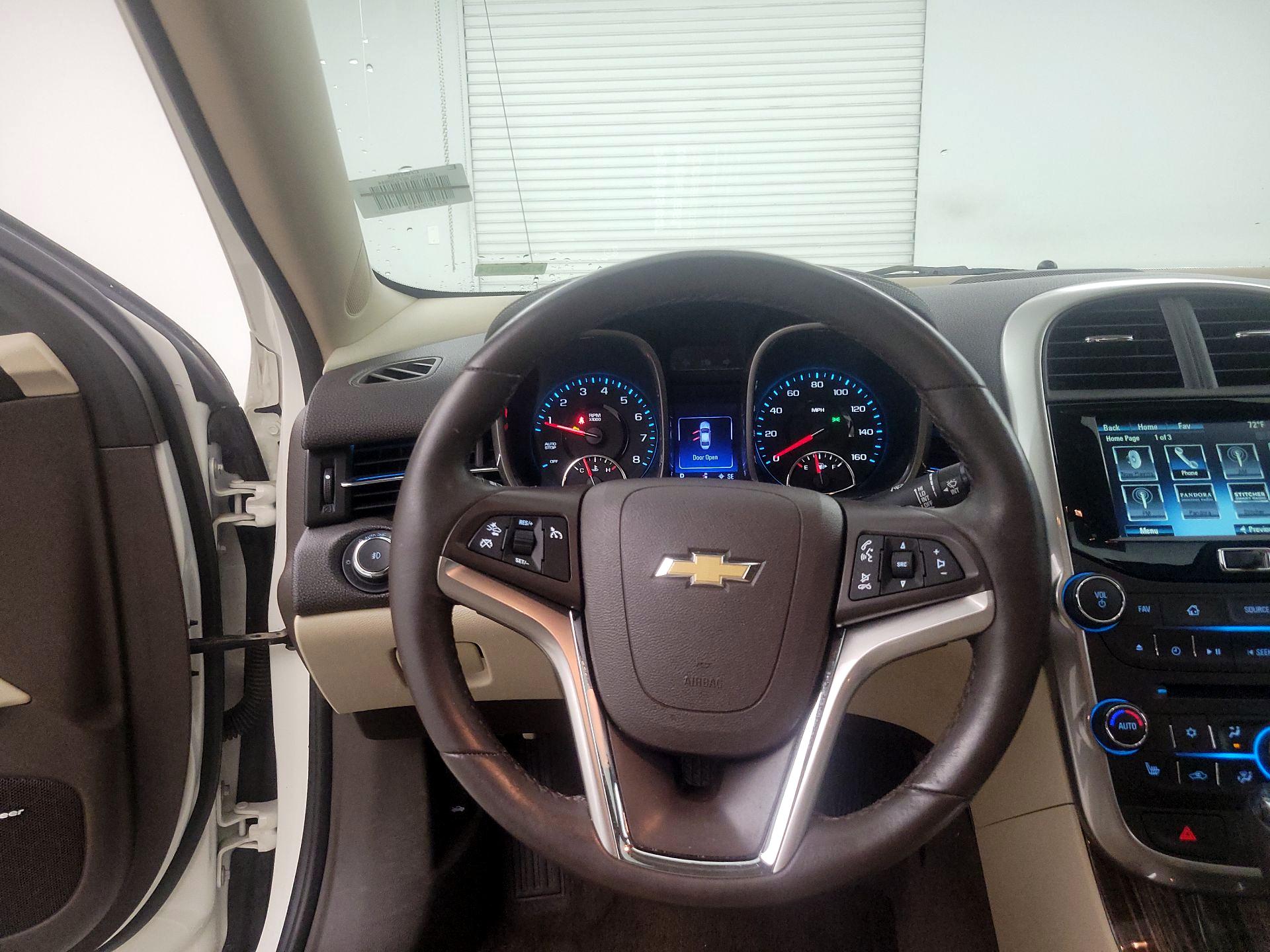 Thumbnail: 2014 Chevrolet Malibu - 10