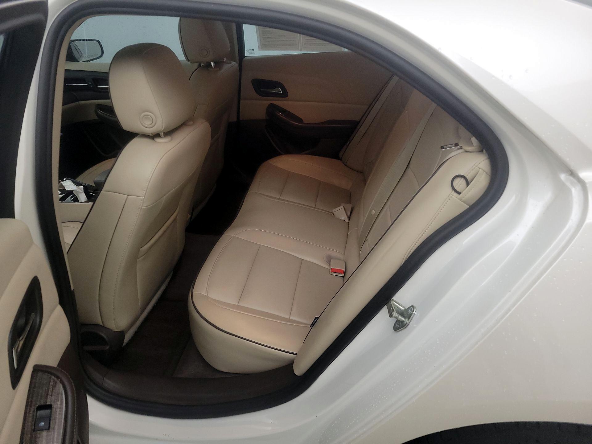 Thumbnail: 2014 Chevrolet Malibu - 20