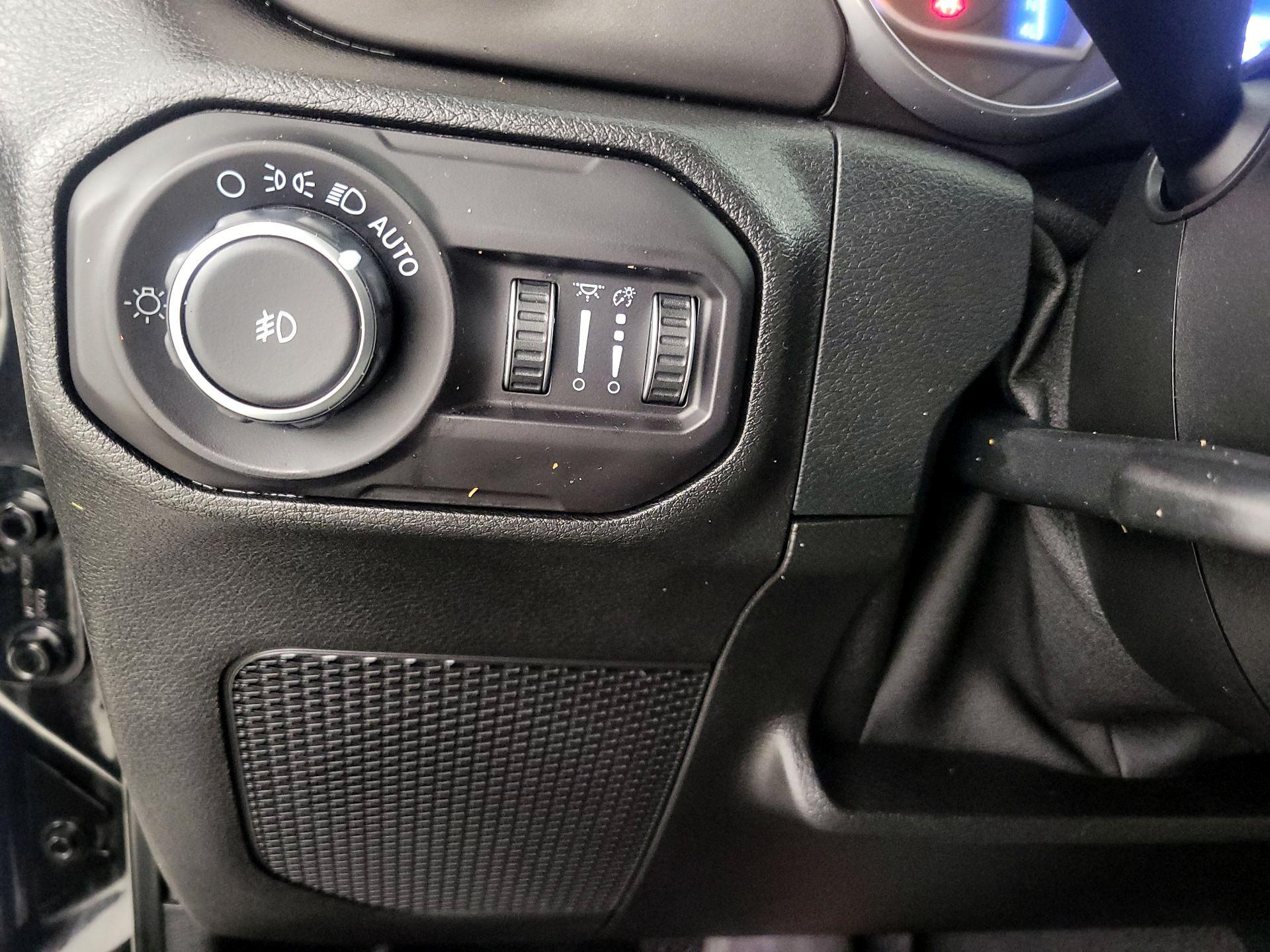 Thumbnail: 2018 Jeep Wrangler - 13
