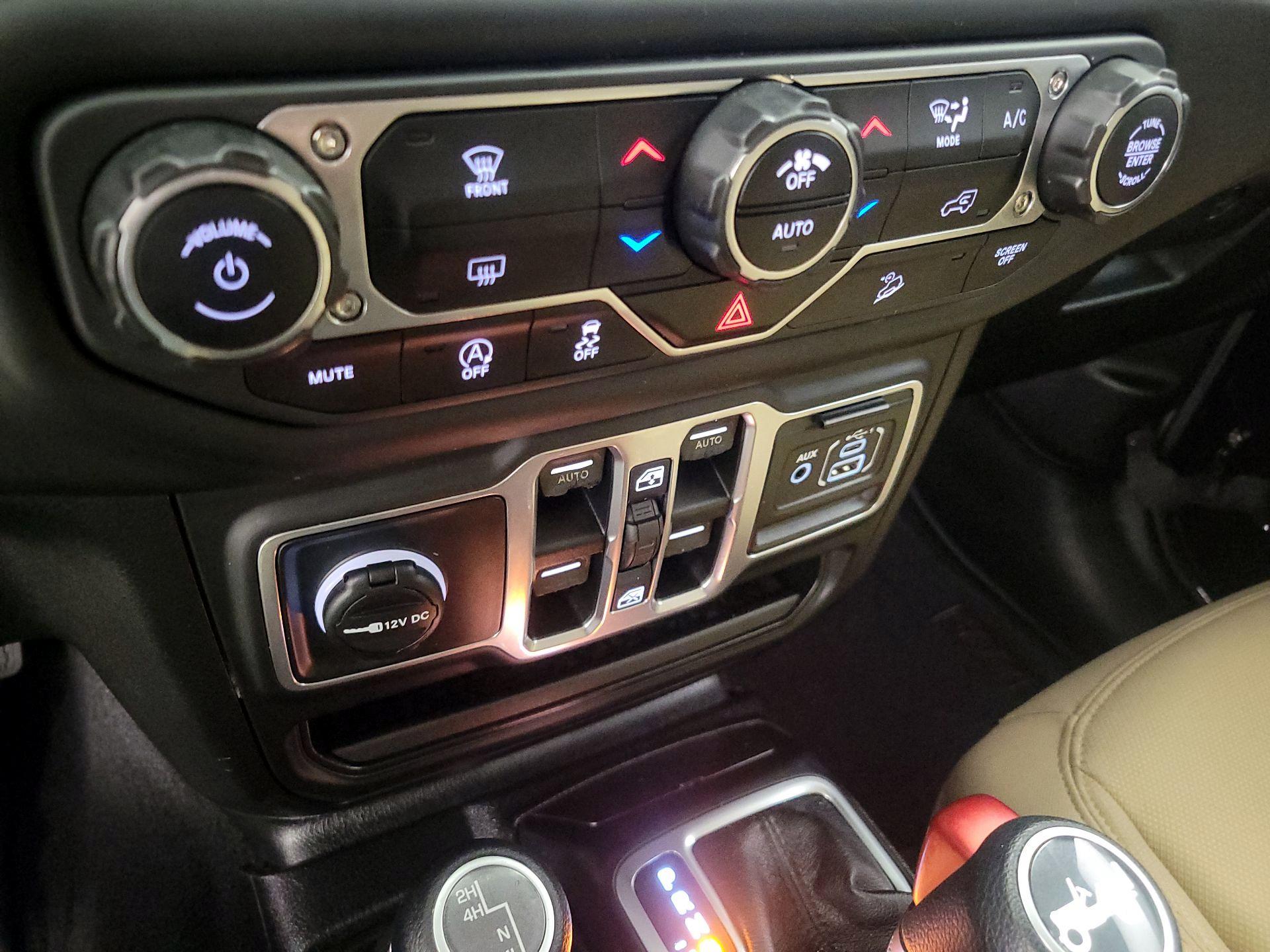 Thumbnail: 2018 Jeep Wrangler - 16
