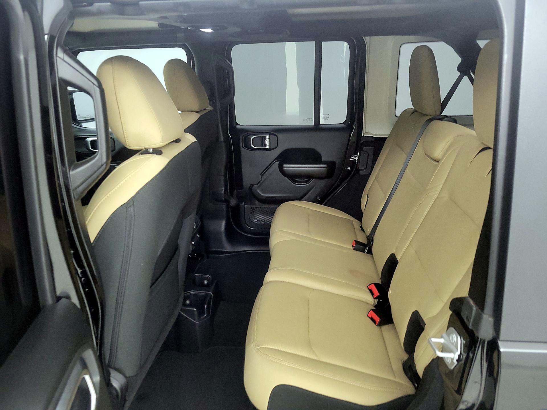 Thumbnail: 2018 Jeep Wrangler - 19