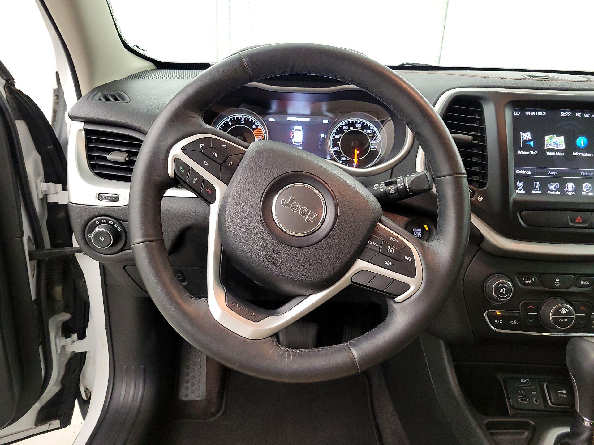 Thumbnail: 2016 Jeep Cherokee - 10