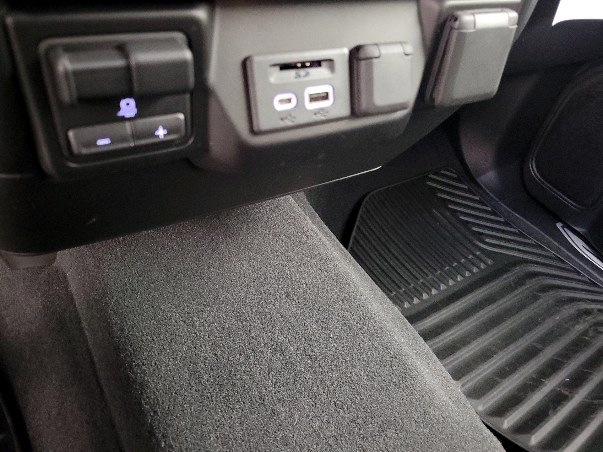 Thumbnail: 2019 Chevrolet Silverado 1500 - 18