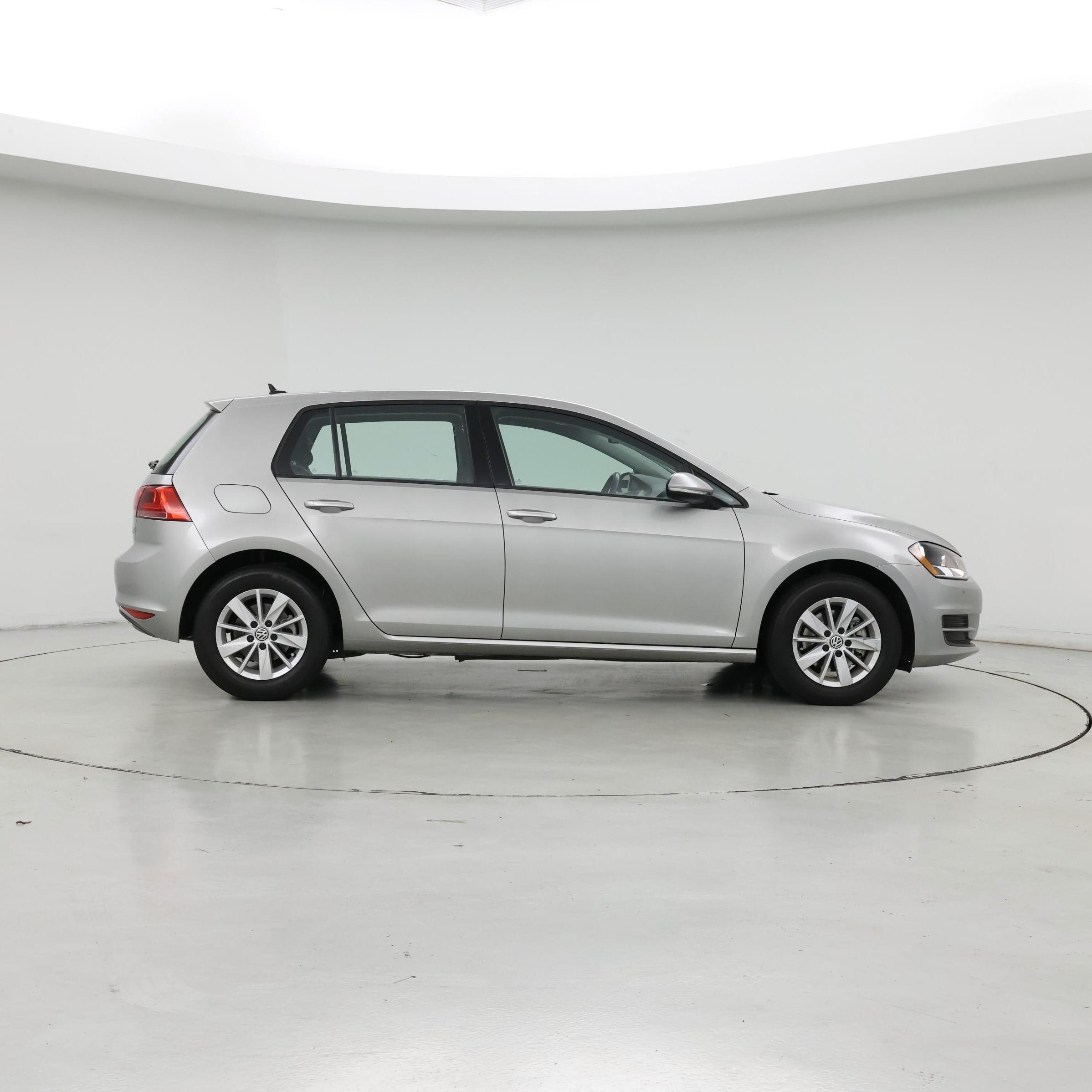 Thumbnail: 2017 Volkswagen Golf - 7