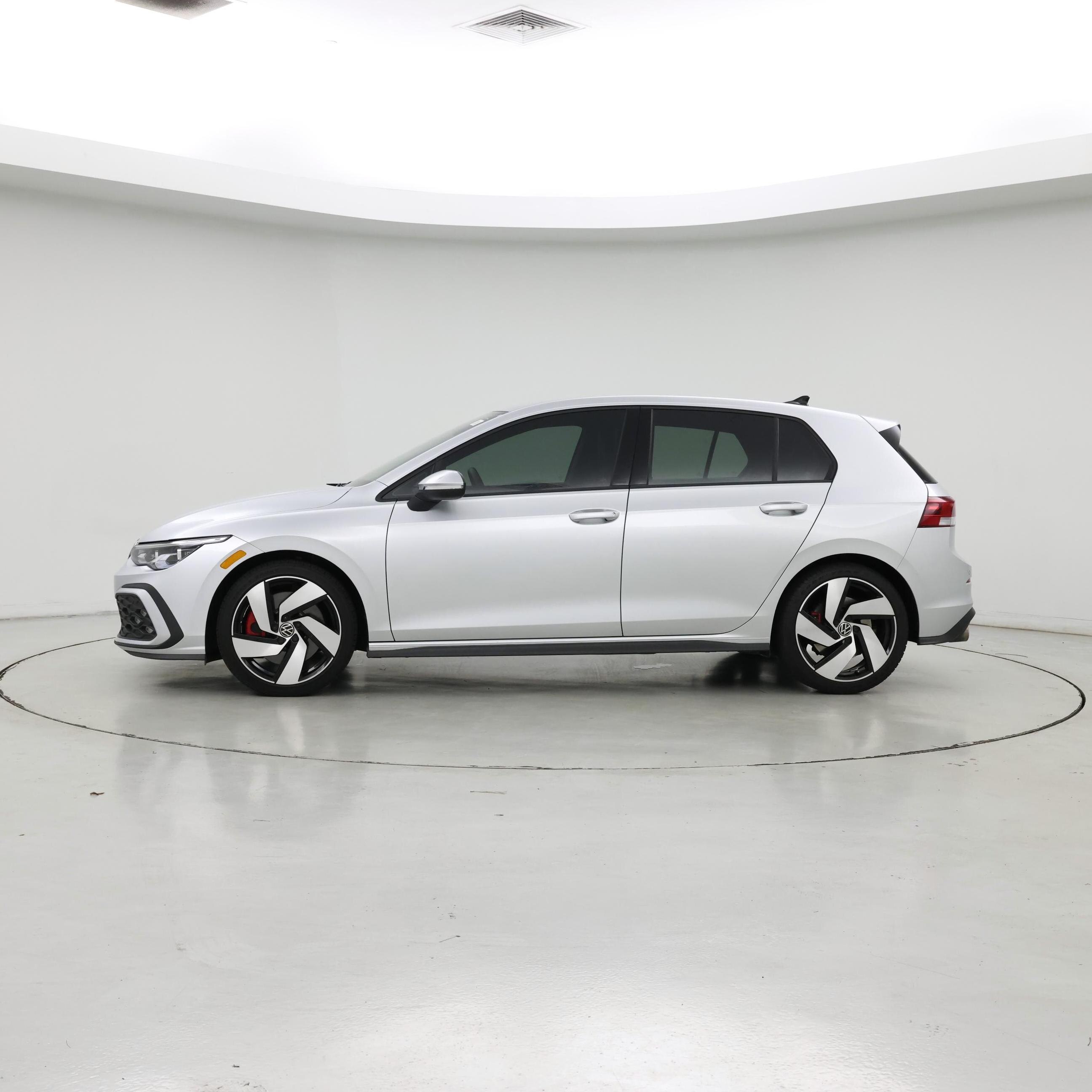 Thumbnail: 2024 Volkswagen Golf - 3