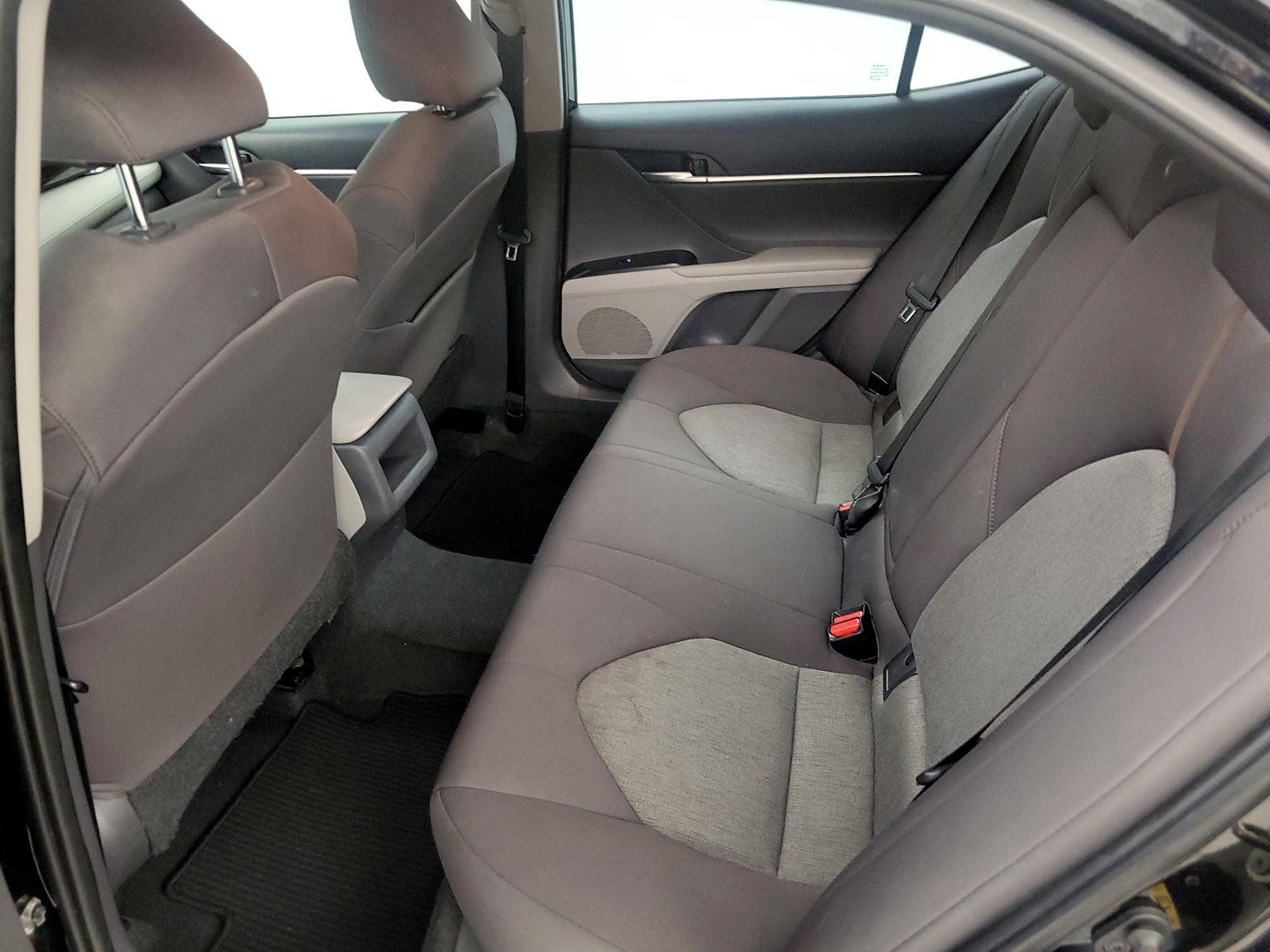 Thumbnail: 2018 Toyota Camry - 19