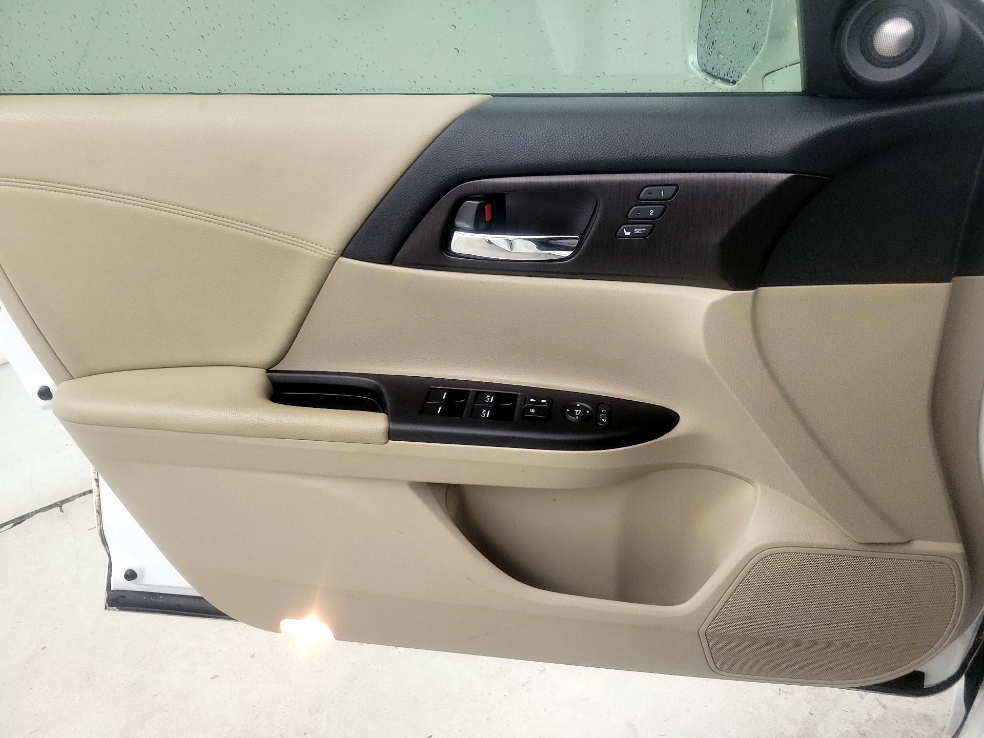 Thumbnail: 2013 Honda Accord - 12