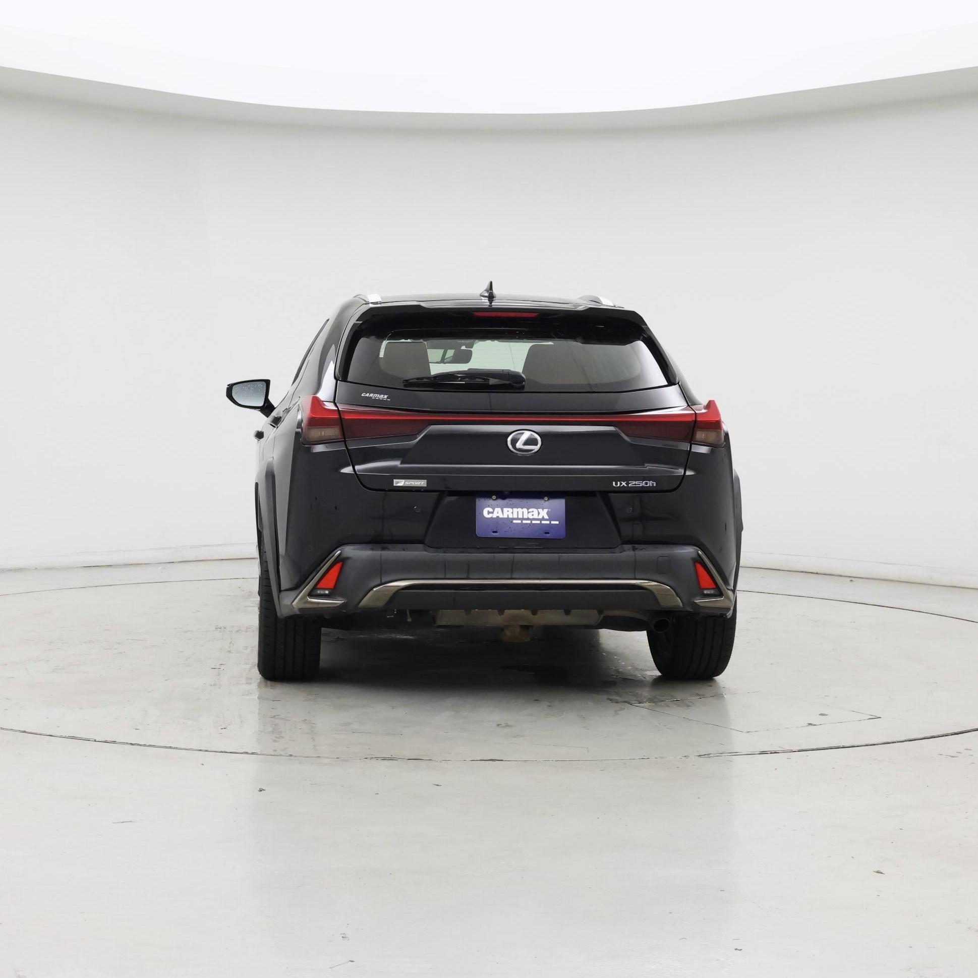Thumbnail: 2021 Lexus UX - 6