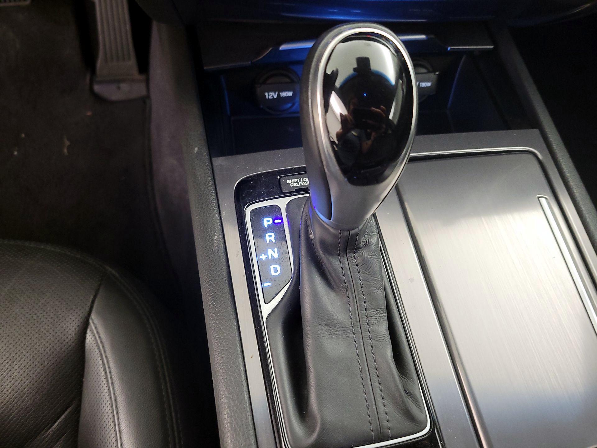 Thumbnail: 2016 Hyundai Genesis - 15