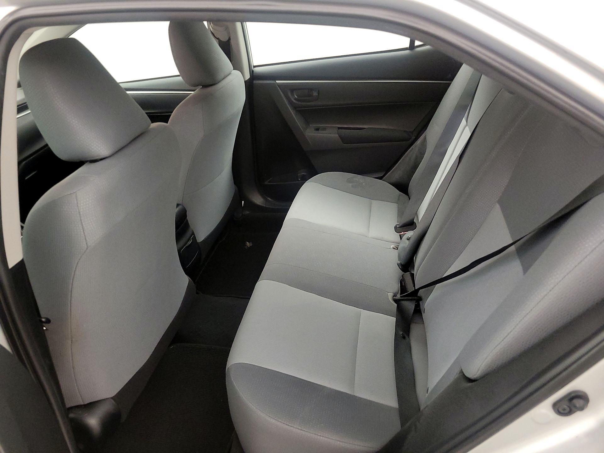 Thumbnail: 2016 Toyota Corolla - 18