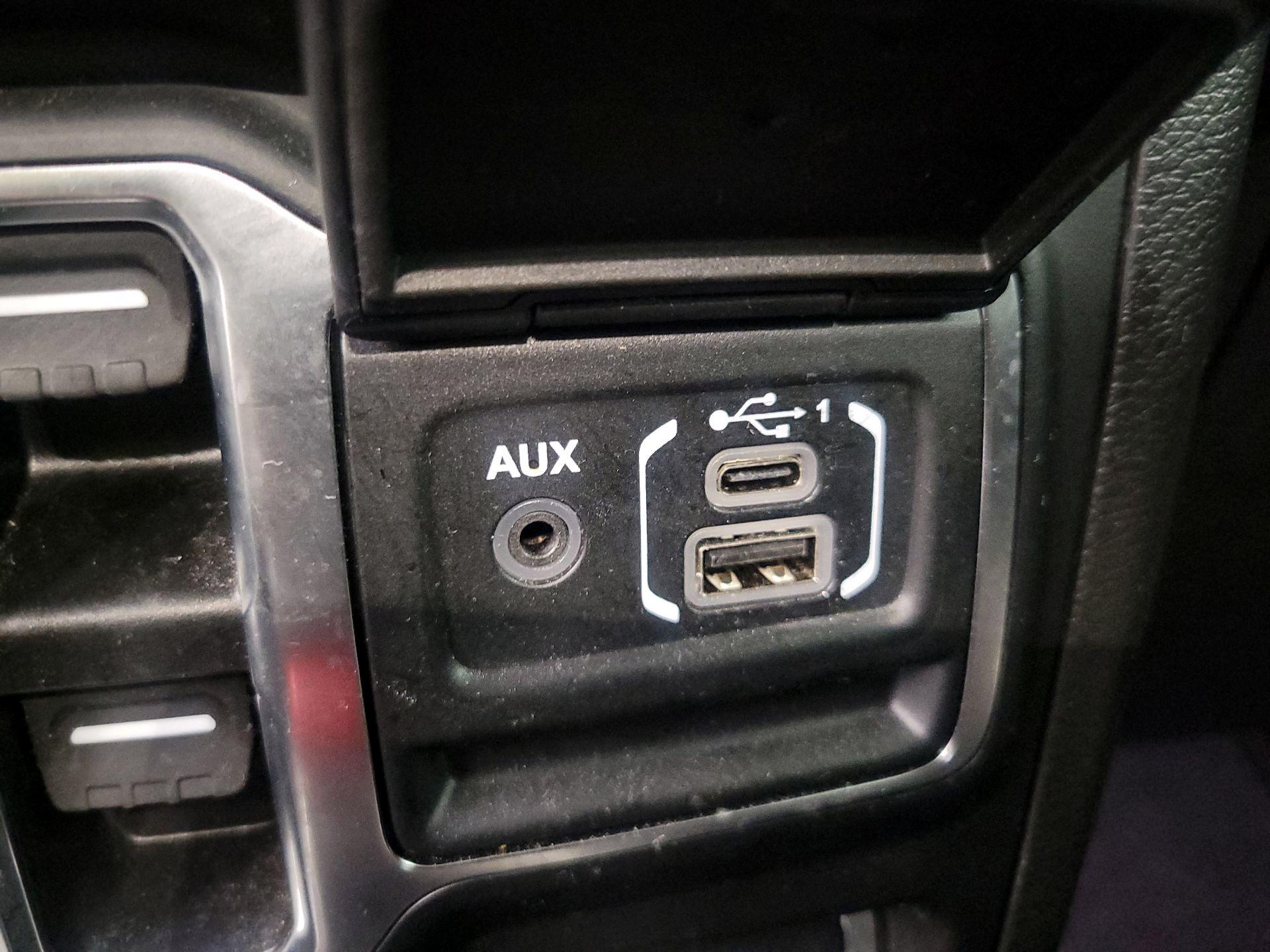 Thumbnail: 2023 Jeep Wrangler - 19