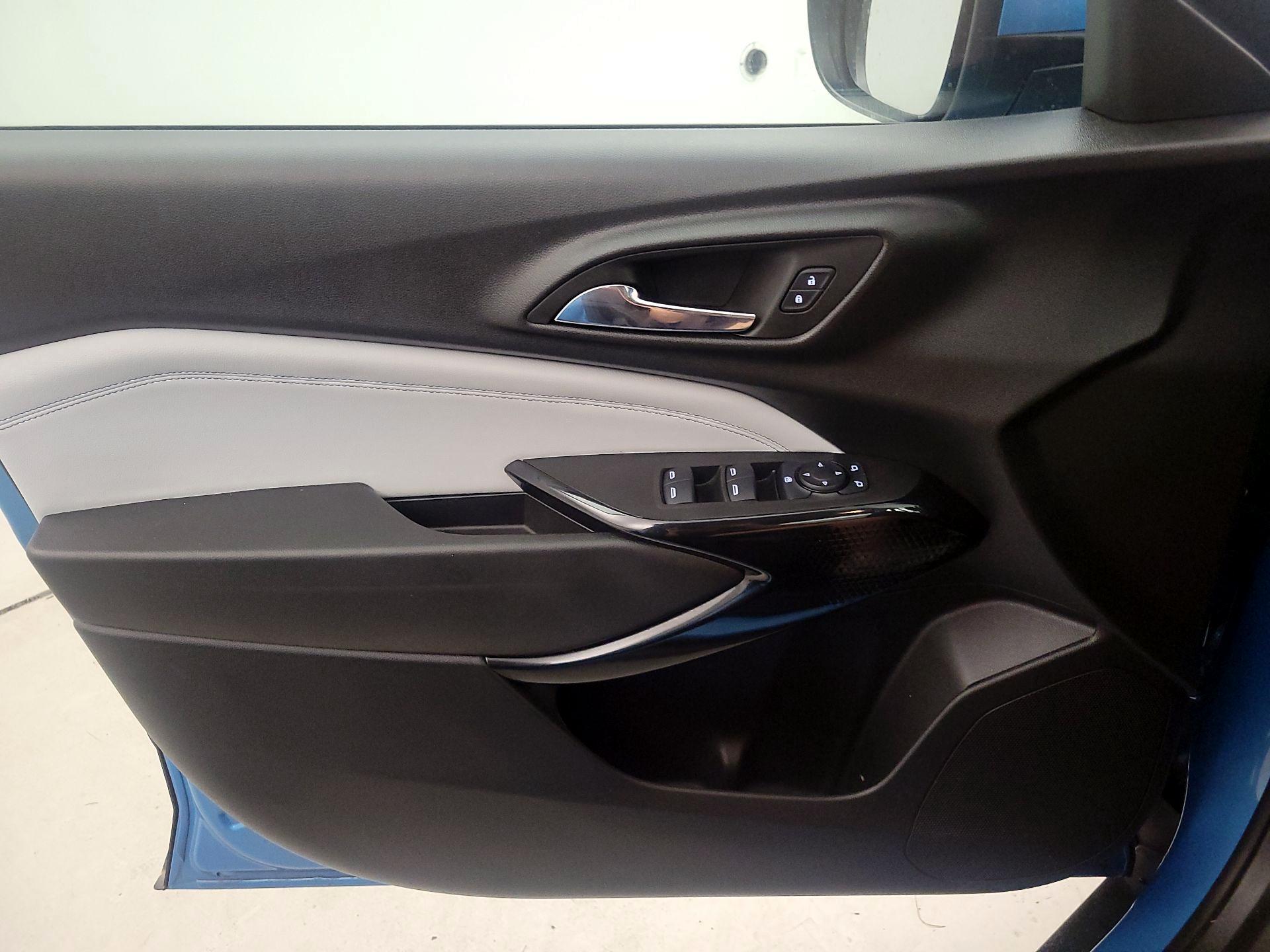 Thumbnail: 2025 Chevrolet Trax - 12