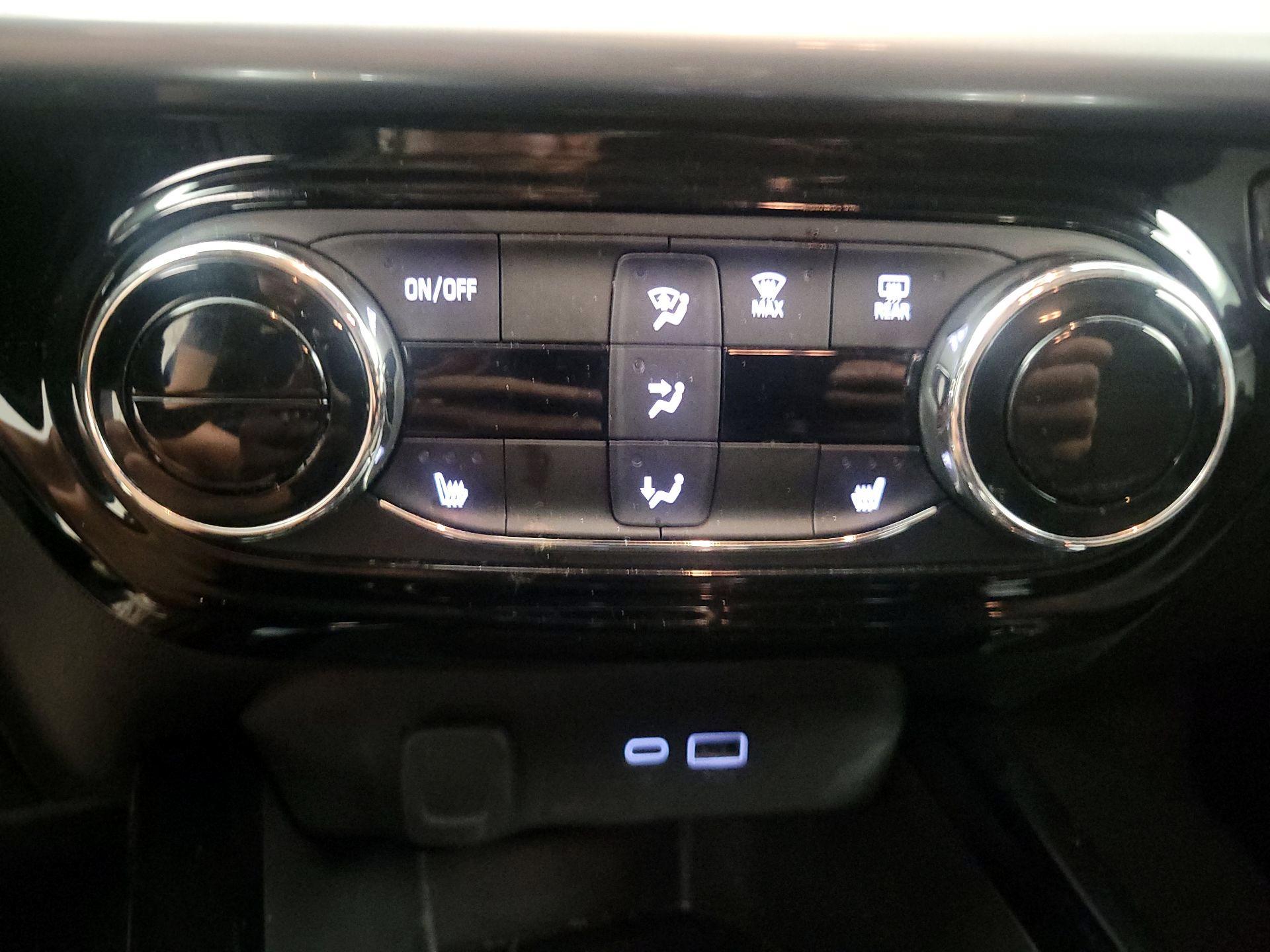 Thumbnail: 2025 Chevrolet Trax - 16
