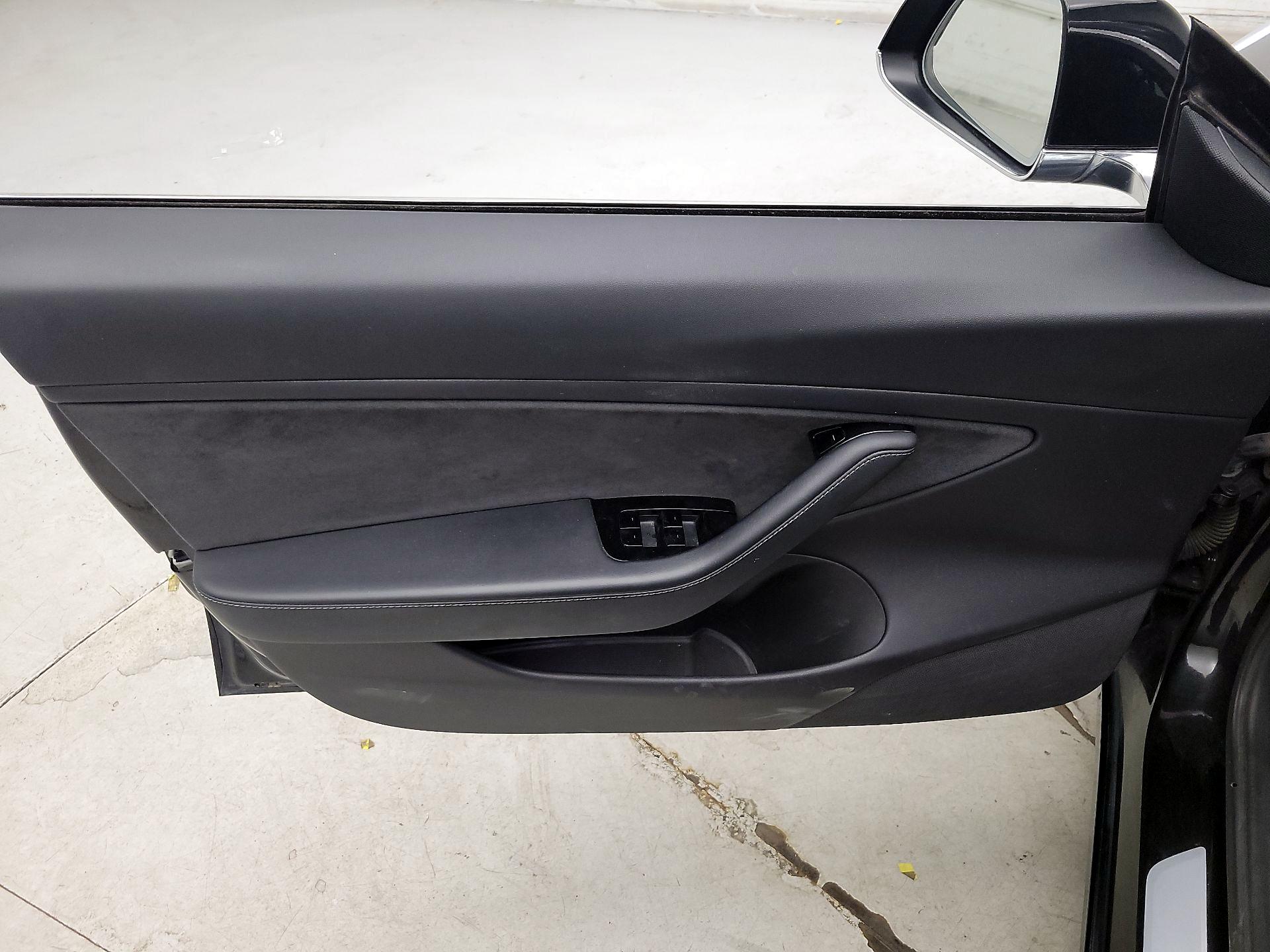 Thumbnail: 2018 Tesla Model 3 - 12