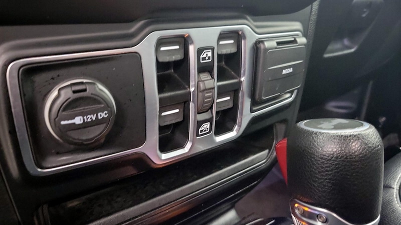 2021 Jeep Wrangler Unlimited Sahara 19