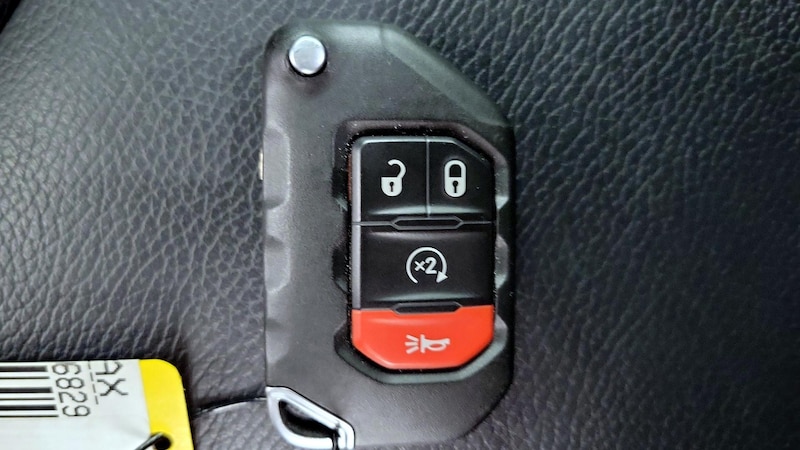 2021 Jeep Wrangler Unlimited Sahara 24