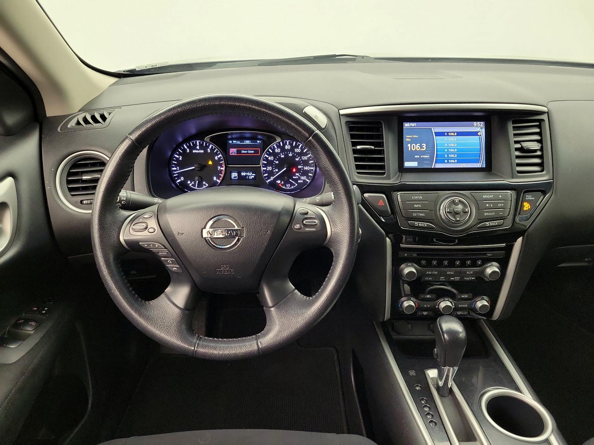 Thumbnail: 2013 Nissan Pathfinder - 10